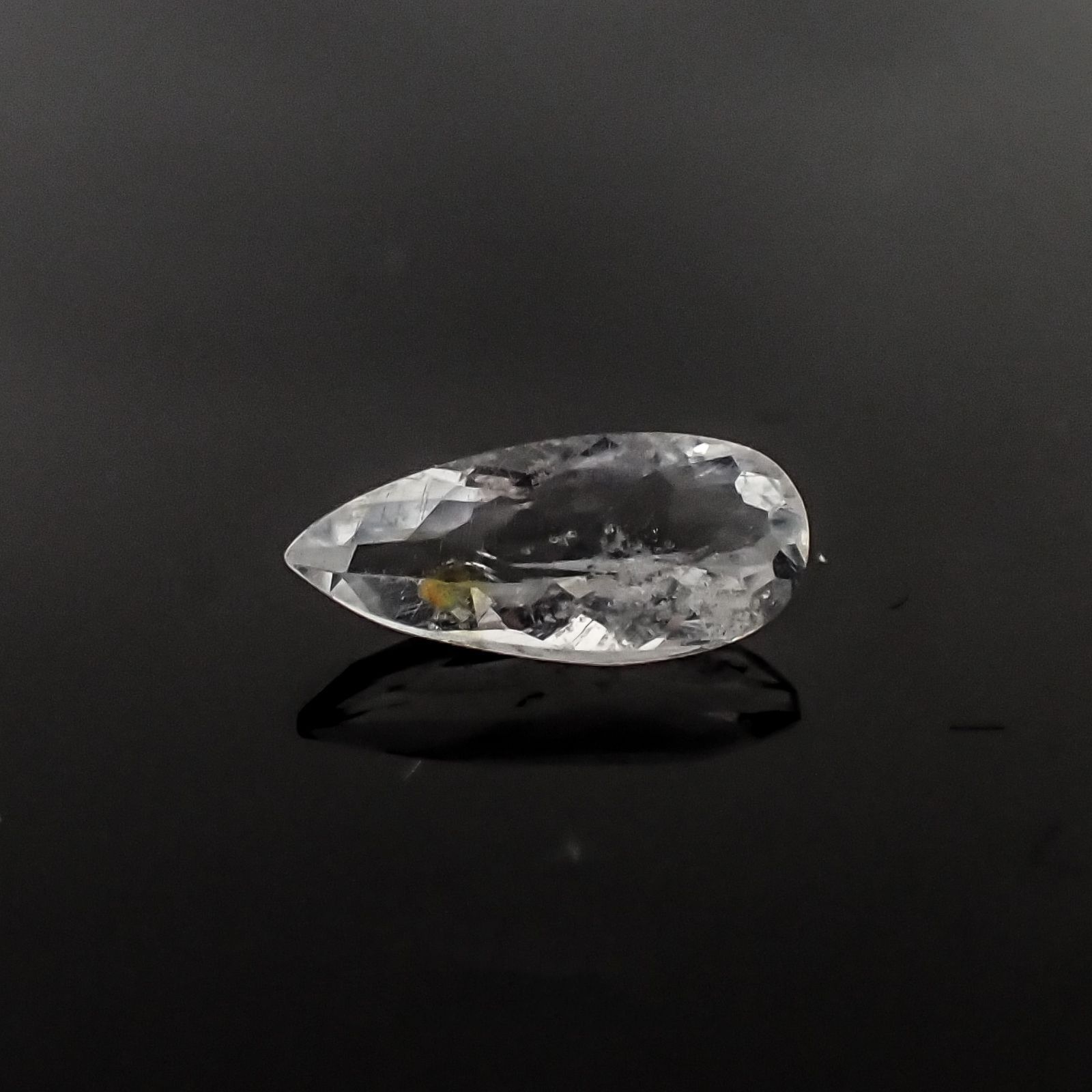 テネブレッセンススキャポライト(宝石名スキャポライト)アフガニスタン産 1.28ct 識別済[231124136]11.6x5.2mm前後
