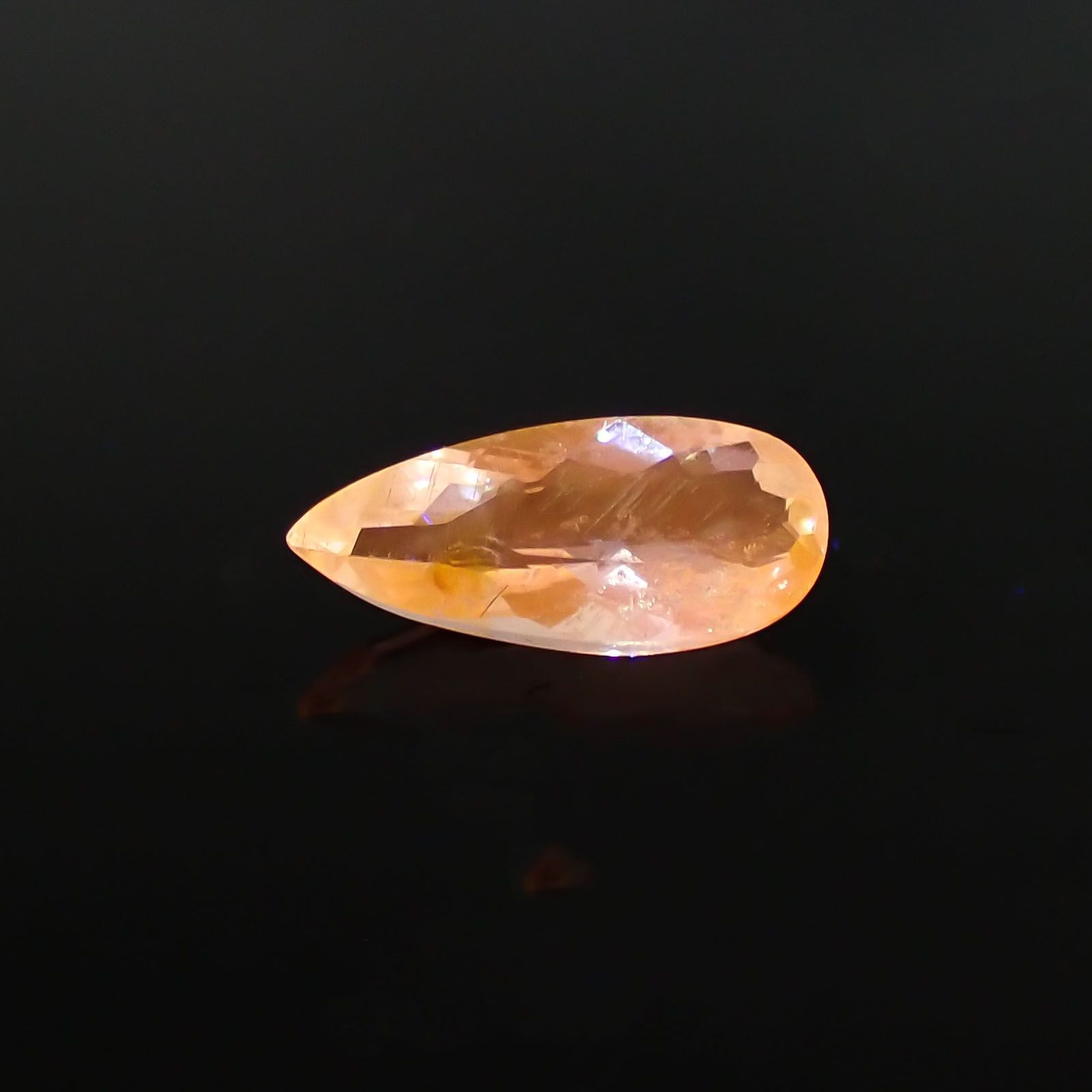 テネブレッセンススキャポライト(宝石名スキャポライト)アフガニスタン産 1.28ct 識別済[231124136]11.6x5.2mm前後