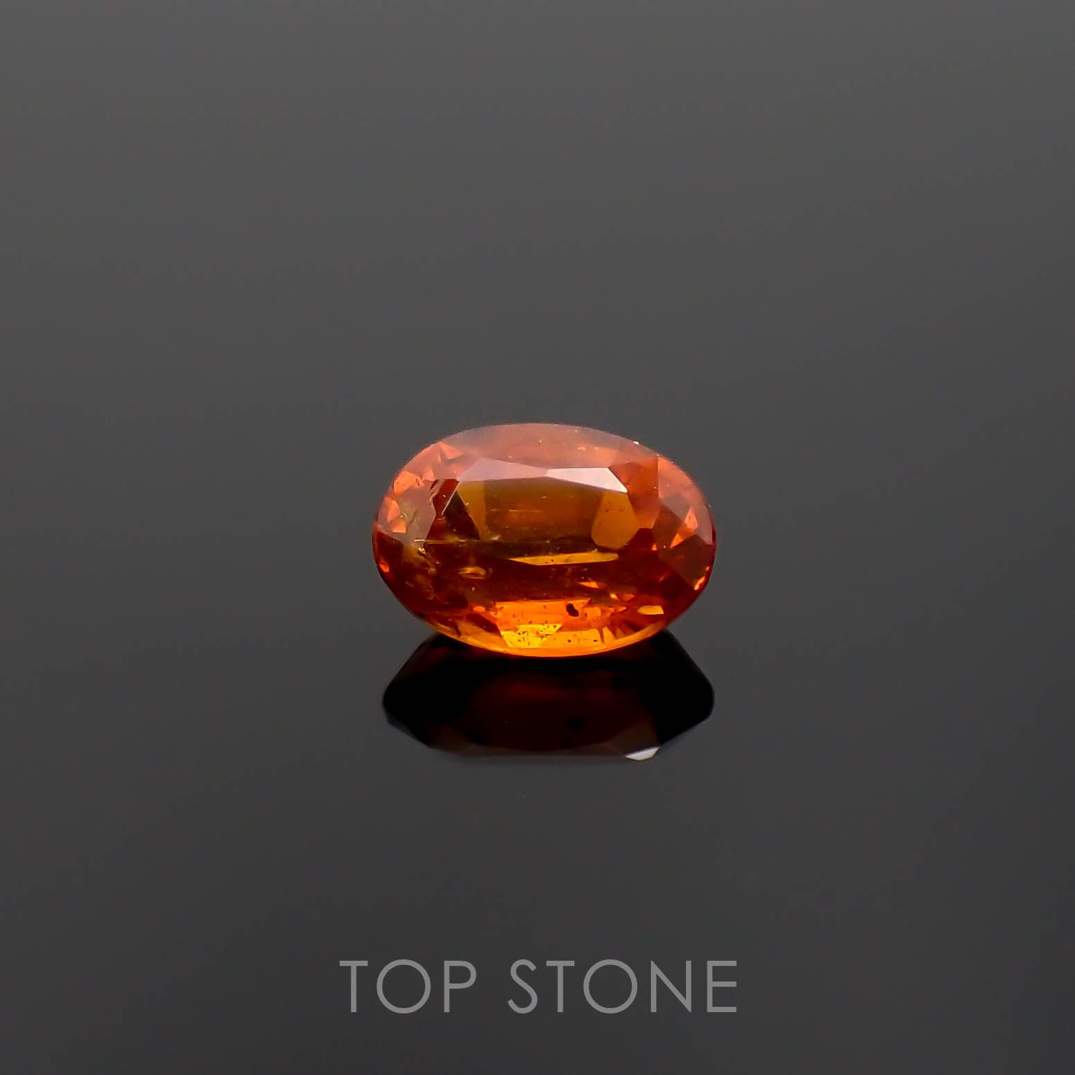 オレンジカイヤナイト ネパール産 0.62ct[230220594]5.7x4.1mm前後