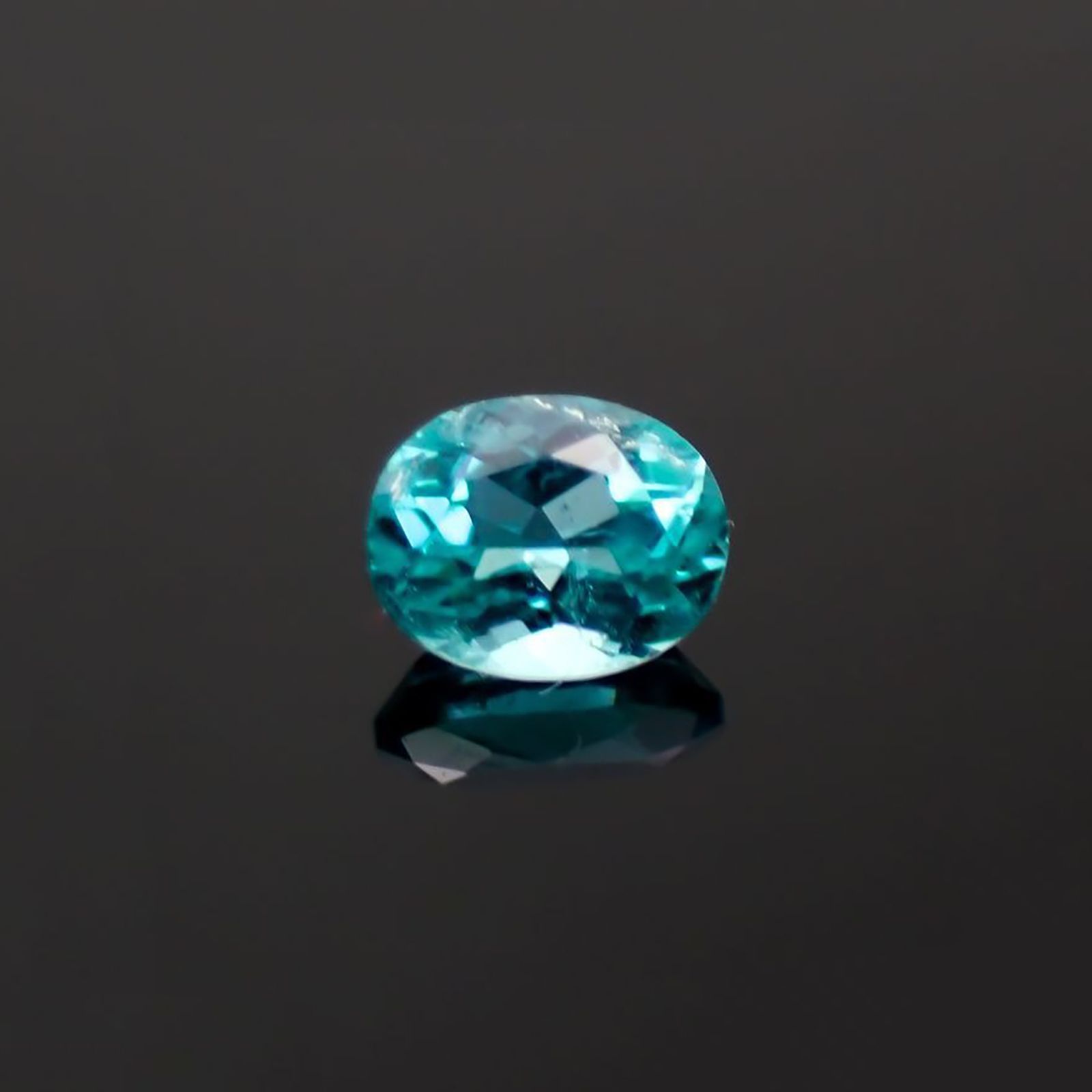 パライバトルマリン(宝石名トルマリン/別名パライバ・トルマリン)ブラジル産 識別済 0.085ct / 3x2.4mm前後 [221018769]