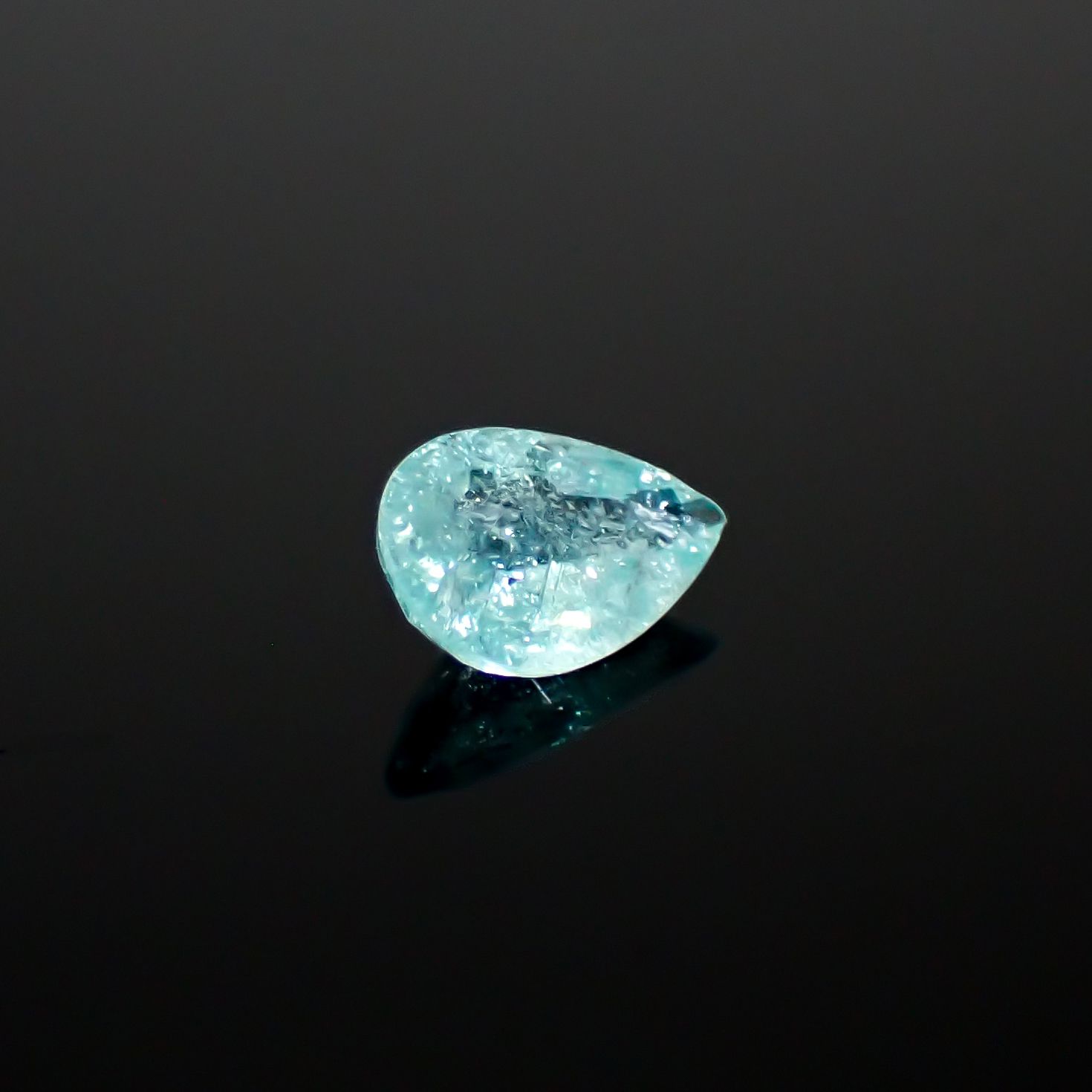 パライバトルマリン モザンビーク産 0.60ct[240928769]7.2x4.9mm前後
