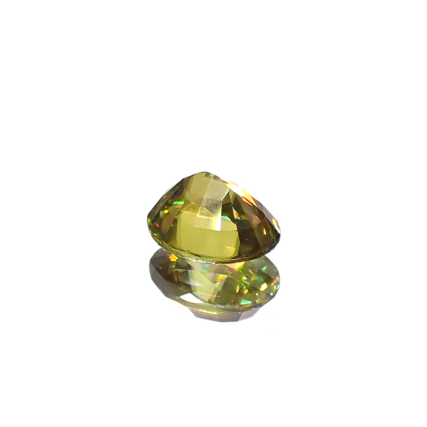 スフェーン(宝石名スフェーン)マダガスカル産 1.00ct 識別済[240627951]6.8x5.5mm前後