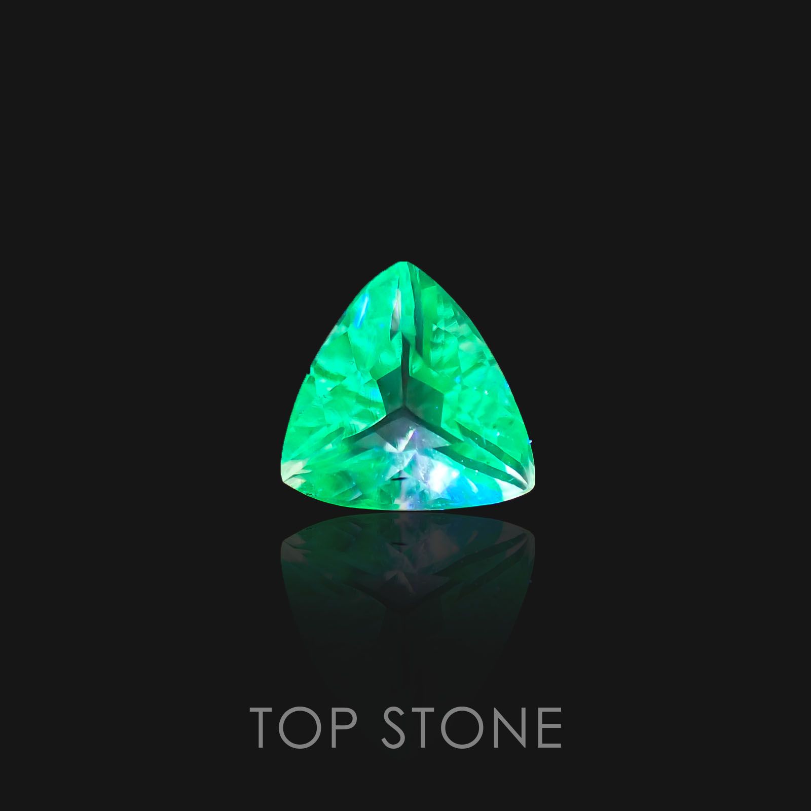 ハイアライトオパール メキシコ産 ルース 0.85ct[20106367]6.9×6.9mm前後