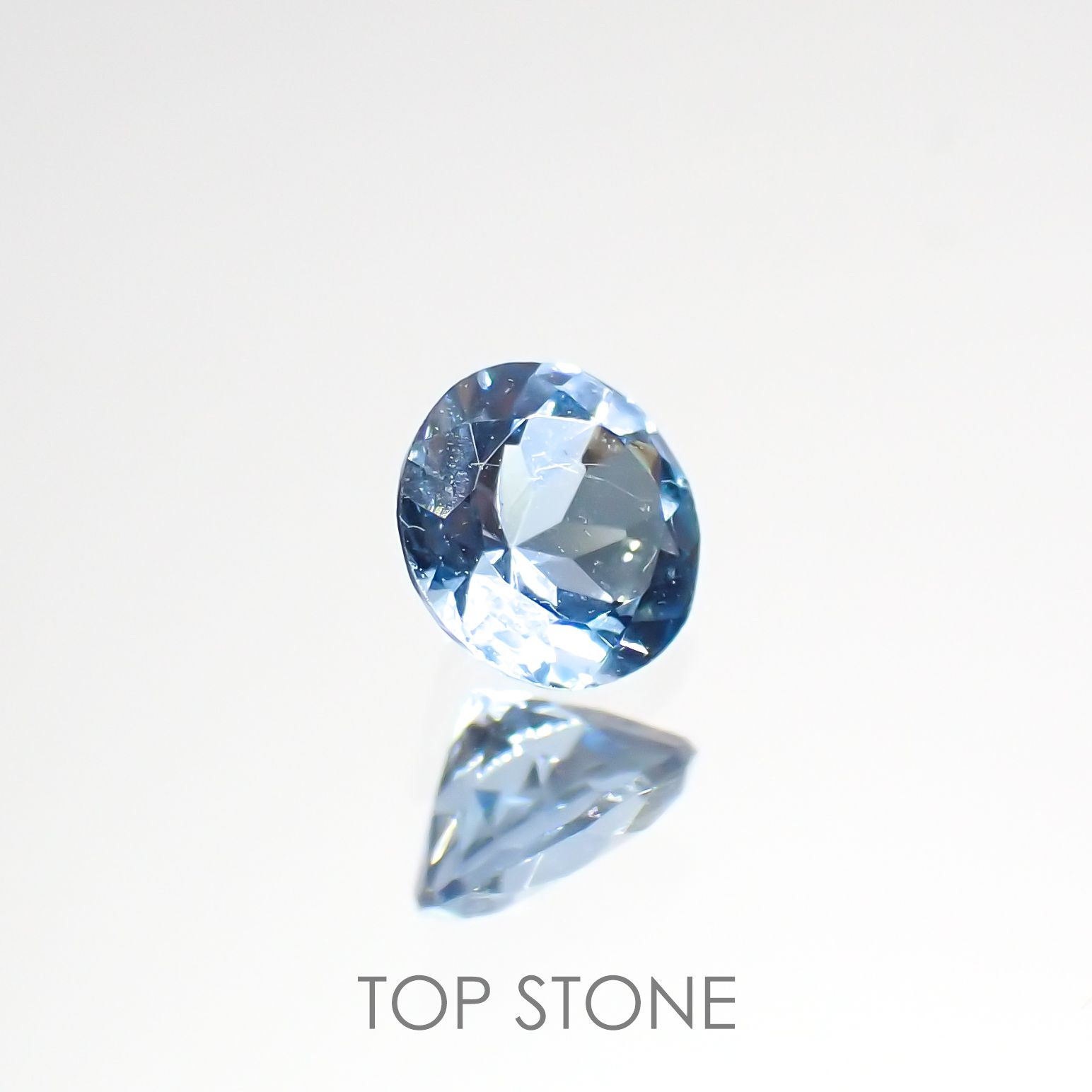 サンタマリアアクアマリン(宝石名アクアマリン)ブラジル産 0.22ct 識別済[220114675]4.1x4mm前後