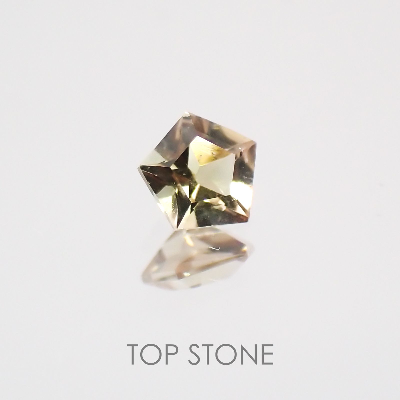 ◇ペンタゴンカット◇バイカラートルマリンSA ブラジル・アフリカ産 ルース 0.11ct[21019138]3.1×3.1mm前後