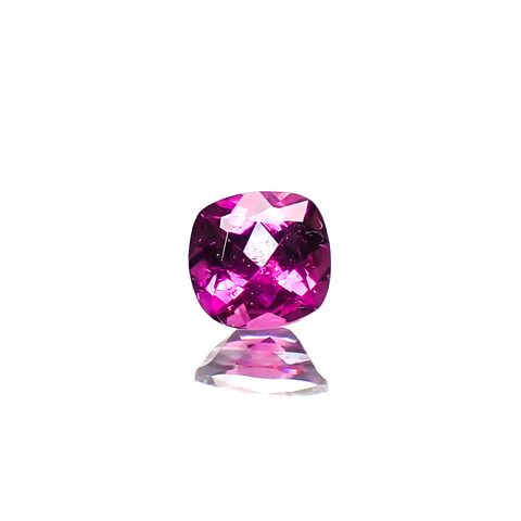 グレープガーネット(宝石名ガーネット)ブラジル産 0.40ct 識別済[241229642]4.2x4.1mm前後