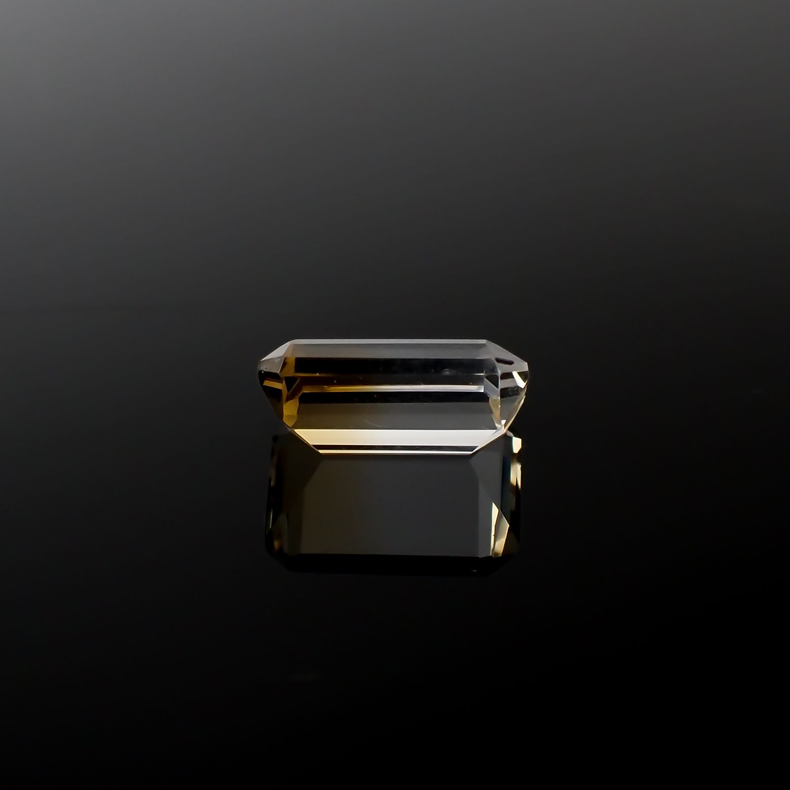 バイカラーシトリン ブラジル・ミナスジェライス州産 3.72ct[240326450]11.9x8mm前後