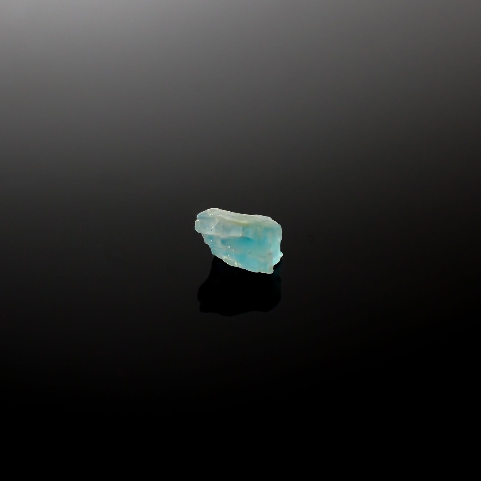 パライバトルマリン 原石 ブラジル・パライバ州バターリャ鉱山産 0.45ct[240327000]5.8x4.9mm前後