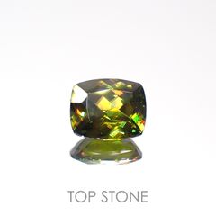 カラーチェンジスフェーン パキスタン産 0.83ct[221119186]6.3x5.2mm前後