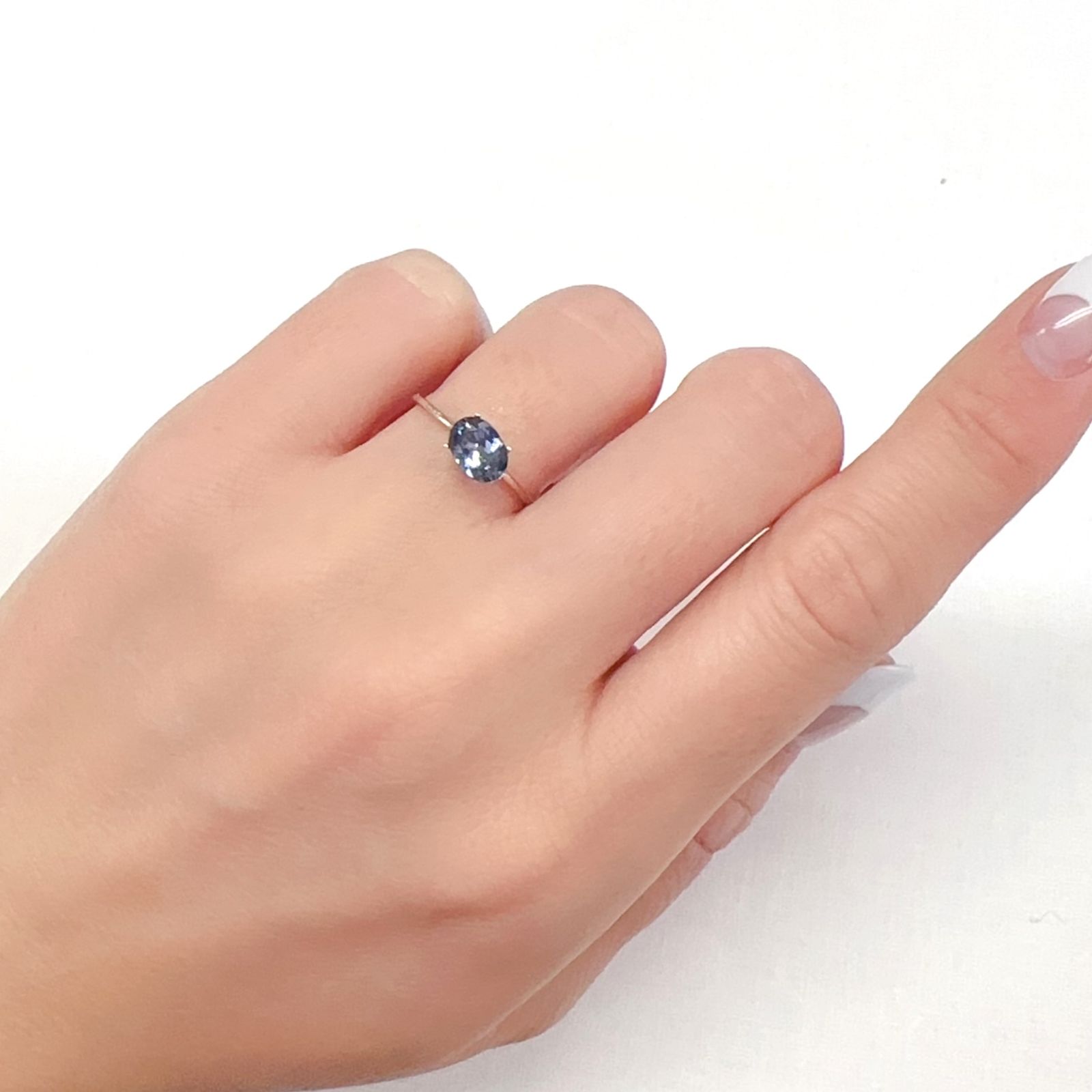 ブルーイッシュグレースピネル タンザニア産 0.93ct[231224889]7.1x5mm前後