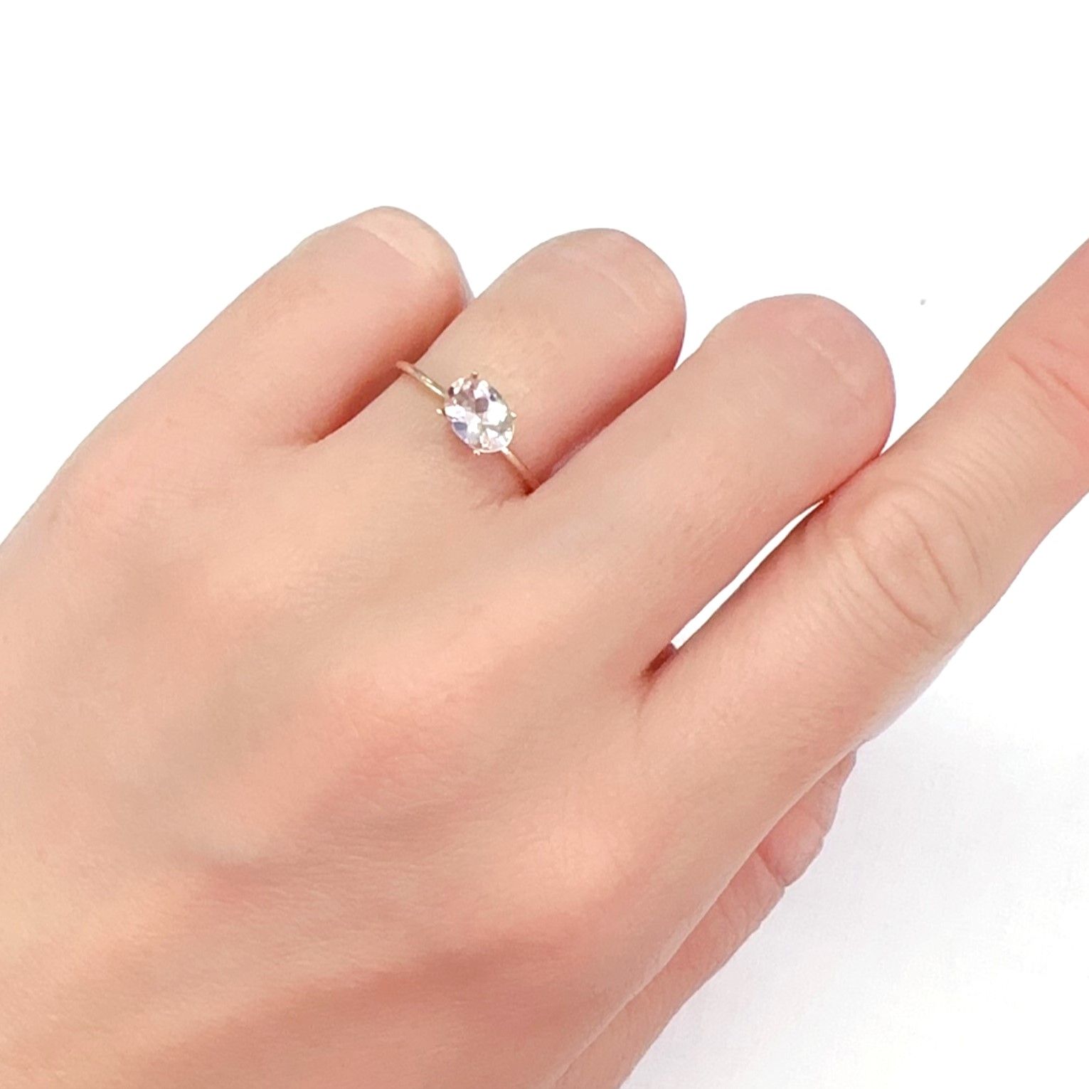 モルガナイト モザンビーク/ブラジル産 0.64ct[240326781]6.9x4.9mm前後