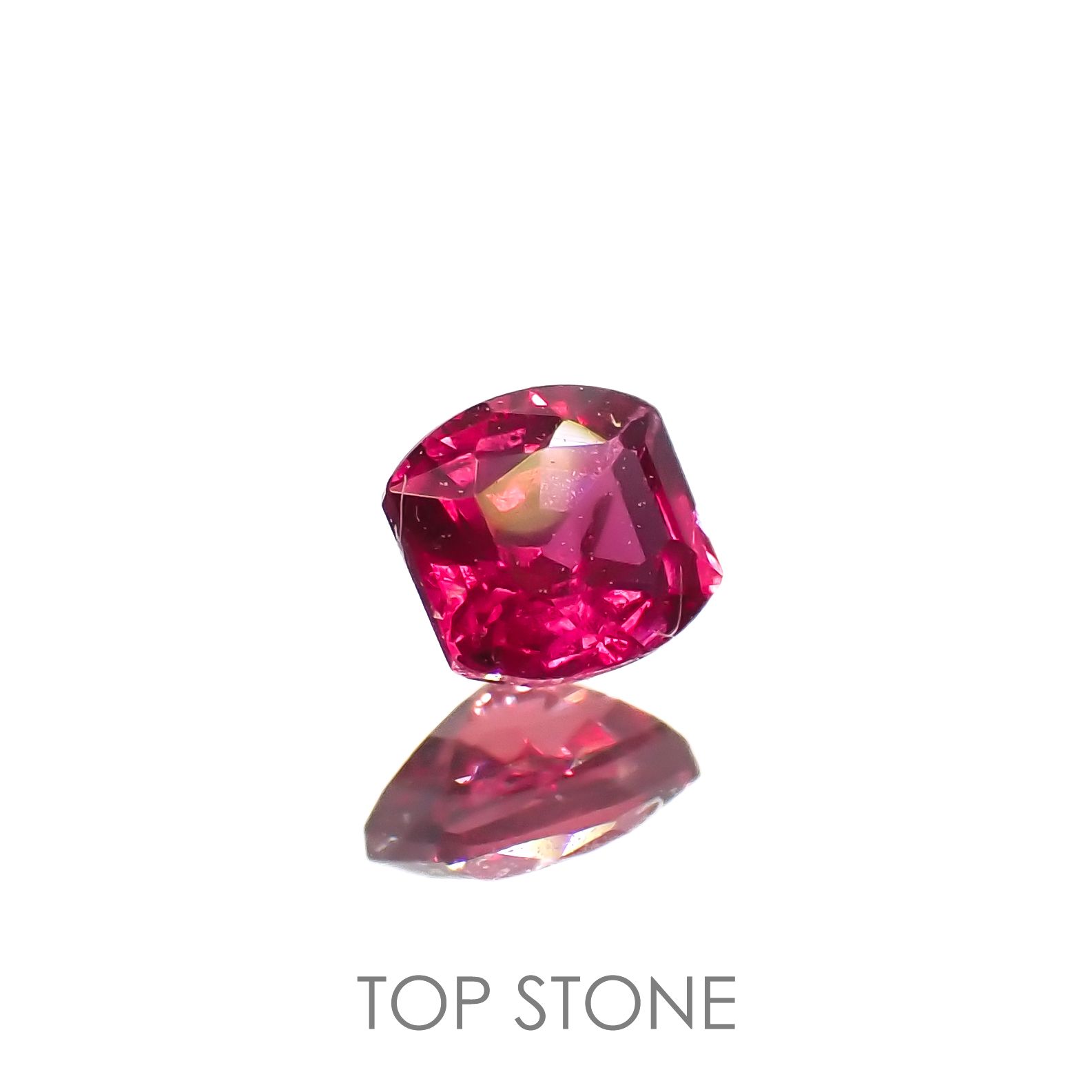 ルビー モザンビーク/ビルマ産 0.15ct[220616210]2.8x2.7mm前後