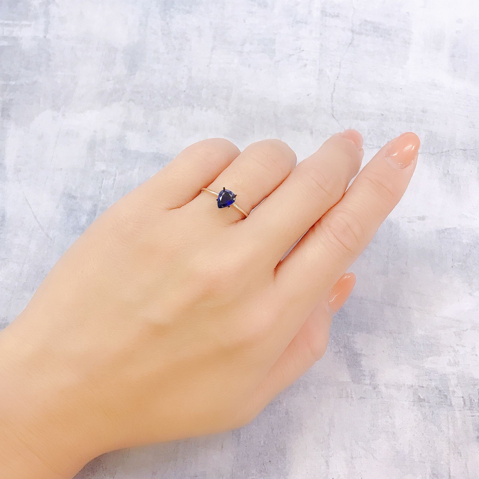サファイア(宝石名サファイア)スリランカ/マダガスカル産 0.80ct 識別済[220917641]6.9x5.4mm前後