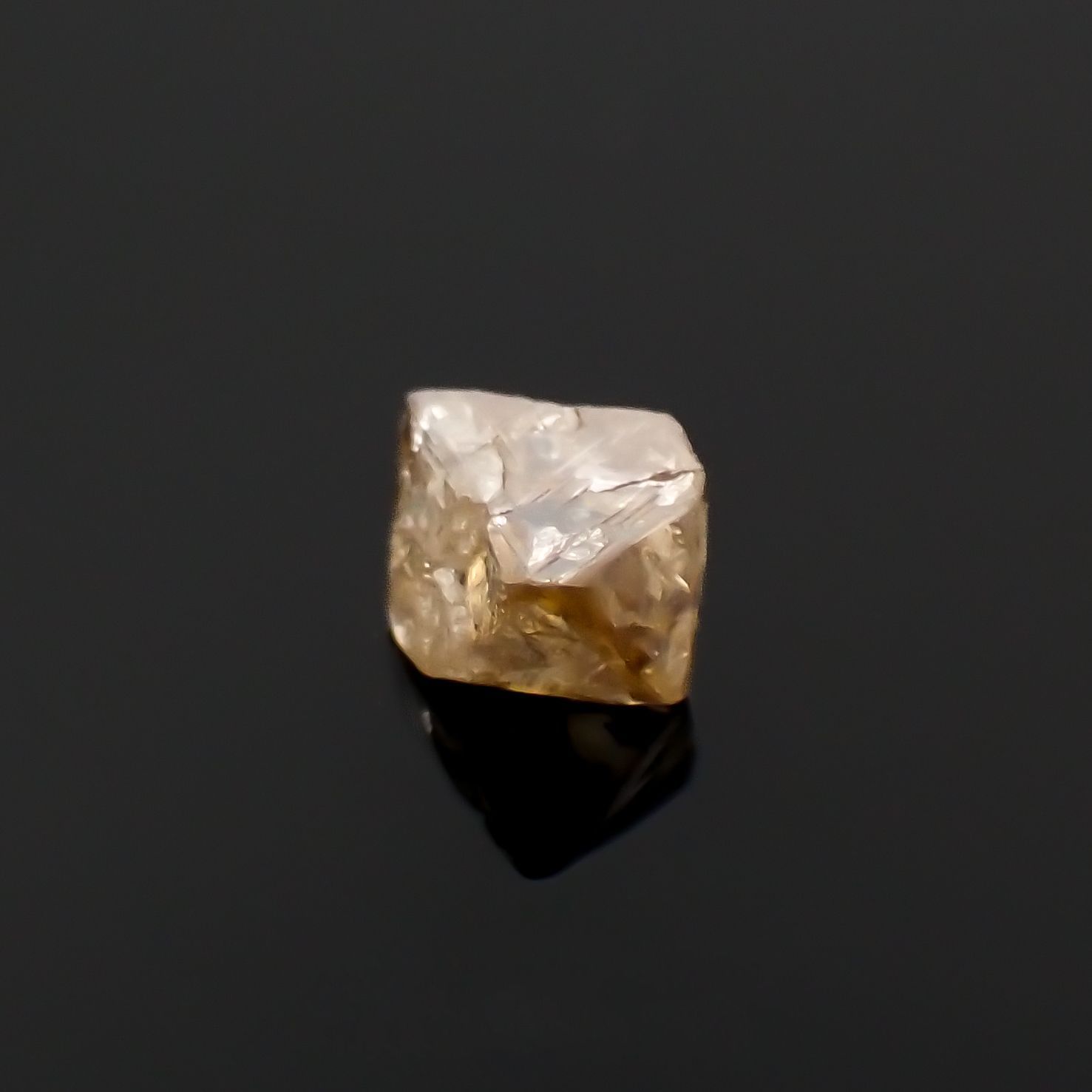 ソーヤブルダイヤモンド原石 0.30ct[230119753]4x3.7mm前後