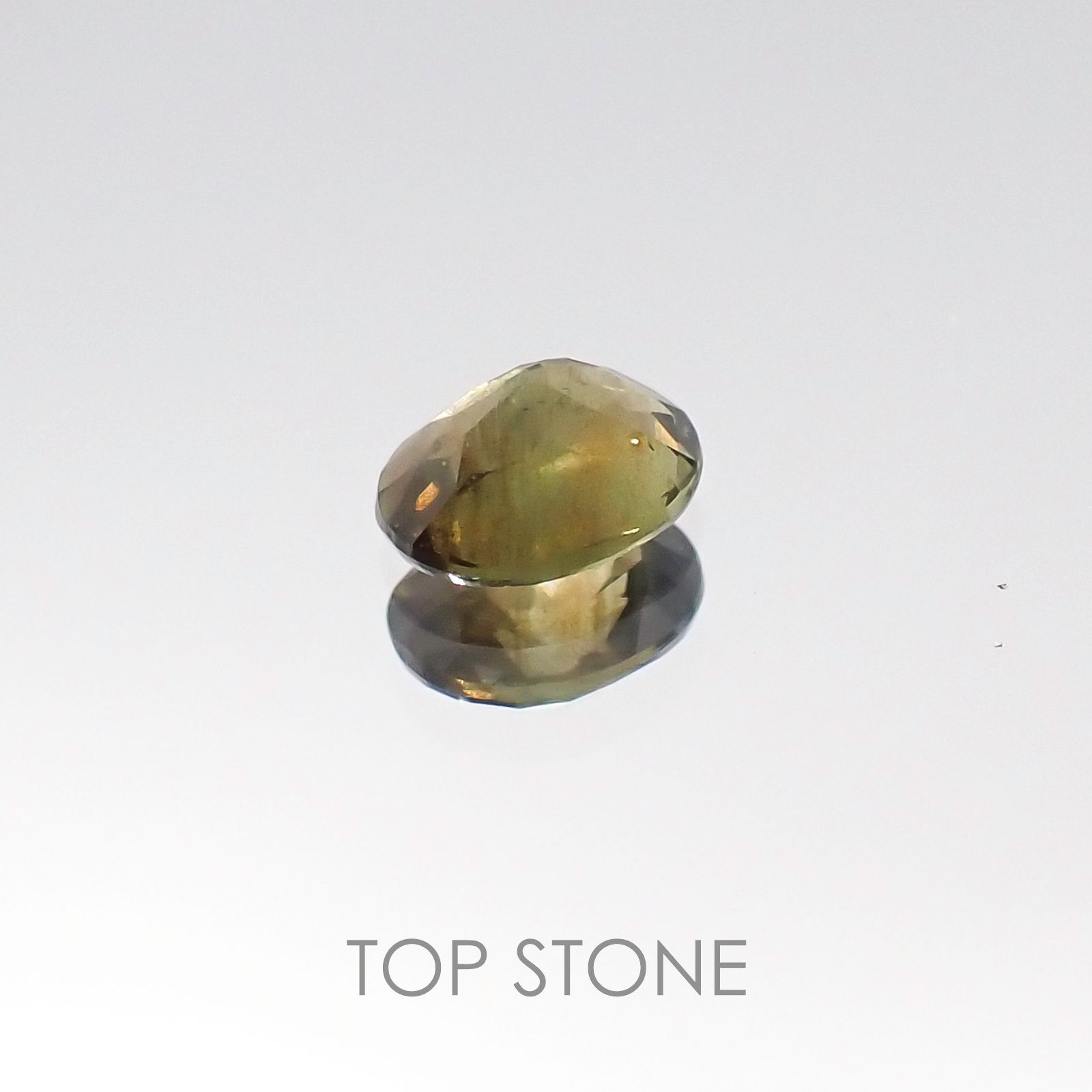 ゴールドシーンサファイア(宝石名シーン・サファイア)ケニア産 0.38ct 識別済[220717172]4.7x3.7mm前後