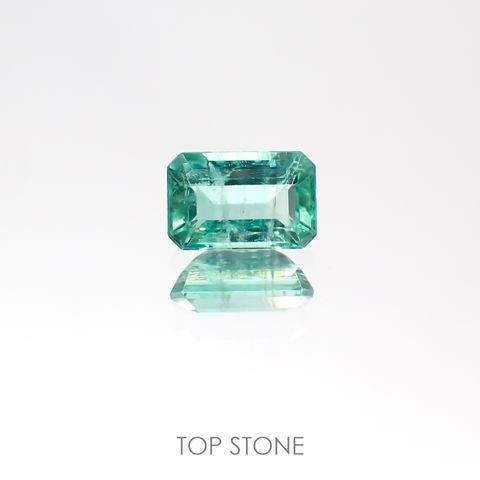エメラルド(宝石名エメラルド) ザンビア産 0.52ct 識別済[211012999]6×4mm前後