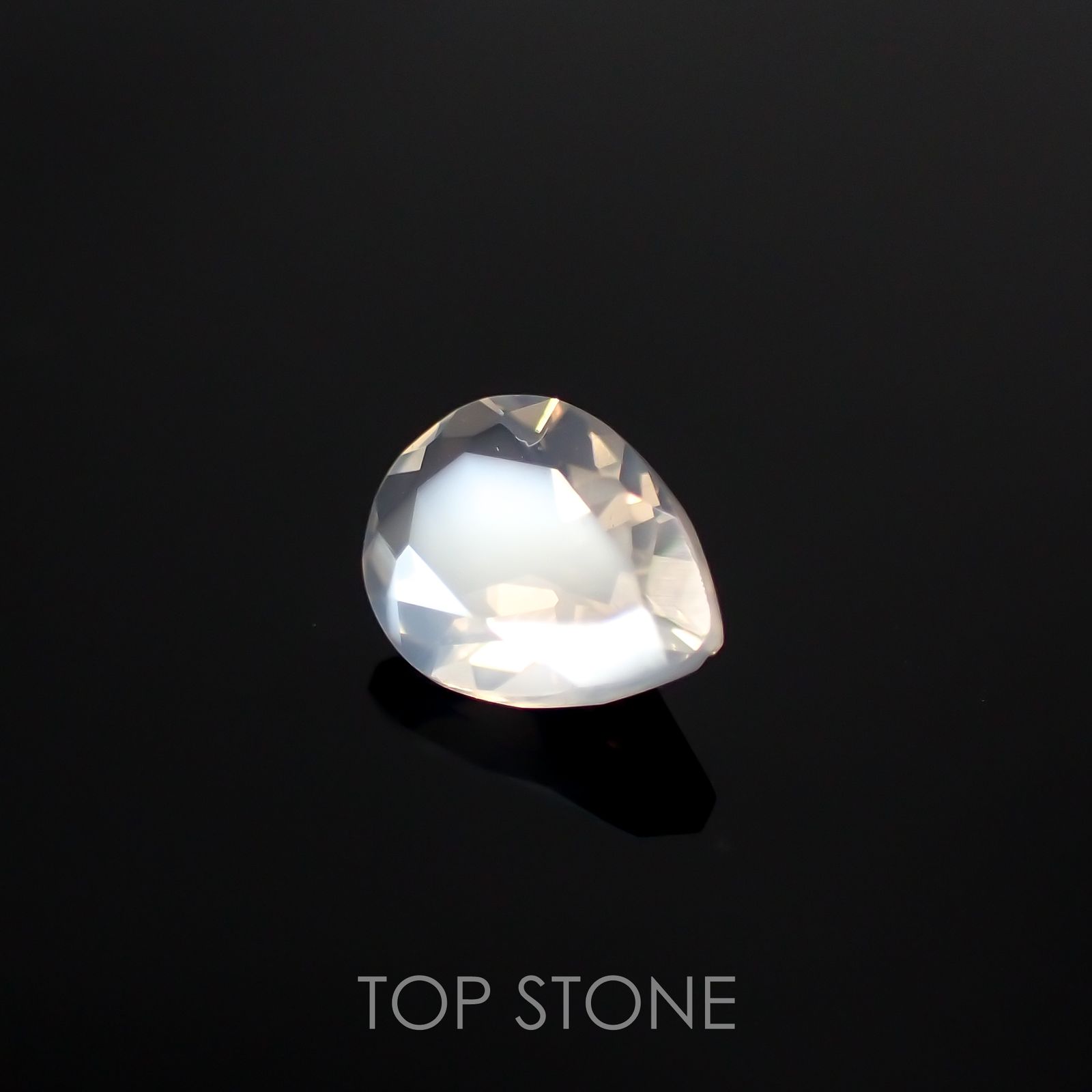 ムーンストーン(宝石名ムーンストーン) インド/スリランカ産 0.54ct 識別済[210611354]6.8×5.1mm前後