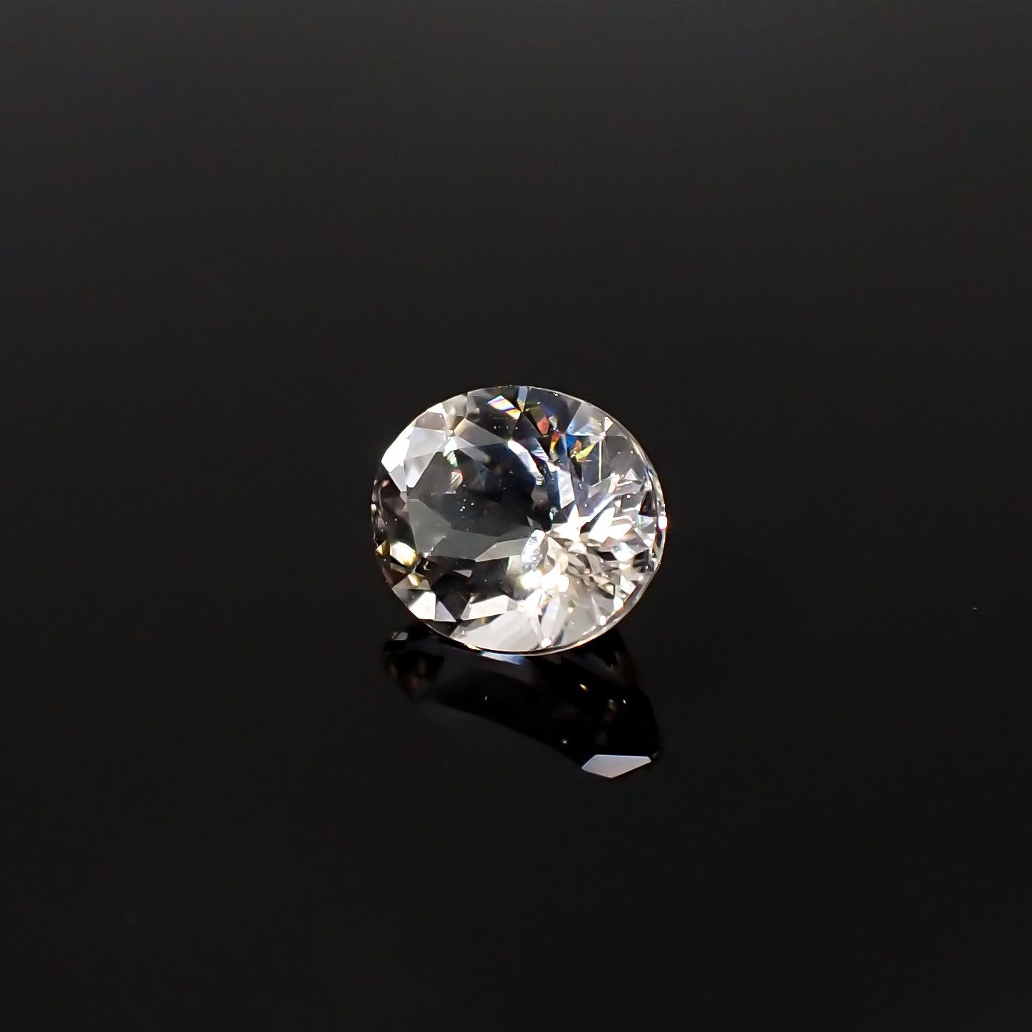 アクロアイト(宝石名トルマリン)ナイジェリア産 0.62ct 識別済[220616248]5.9x4.9mm前後