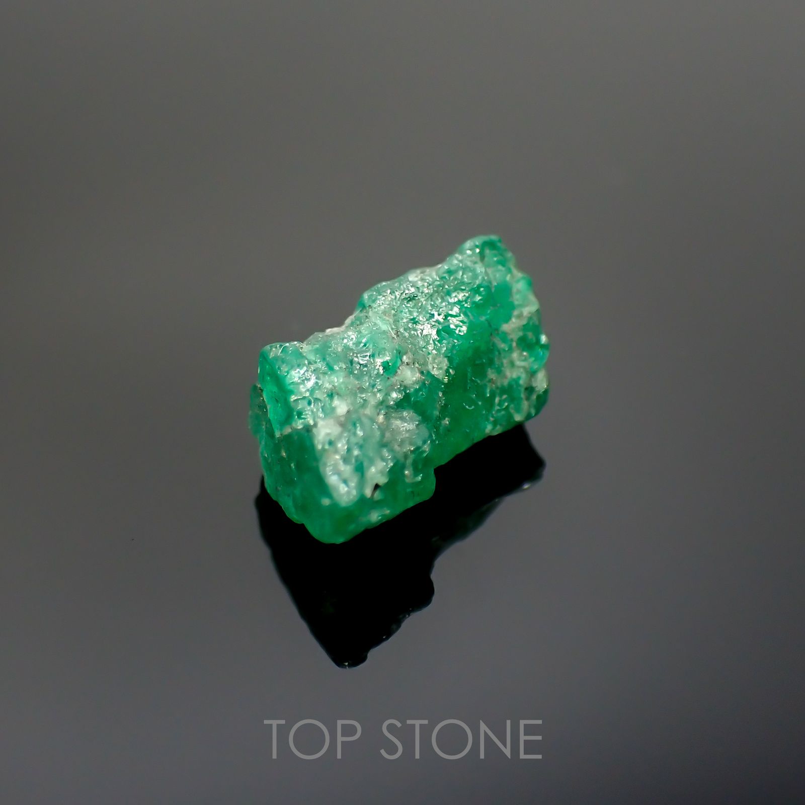 エメラルド(宝石名エメラルド) コロンビア産 原石・結晶 3.07ct 識別済[20062722]13.7×7.4mm前後