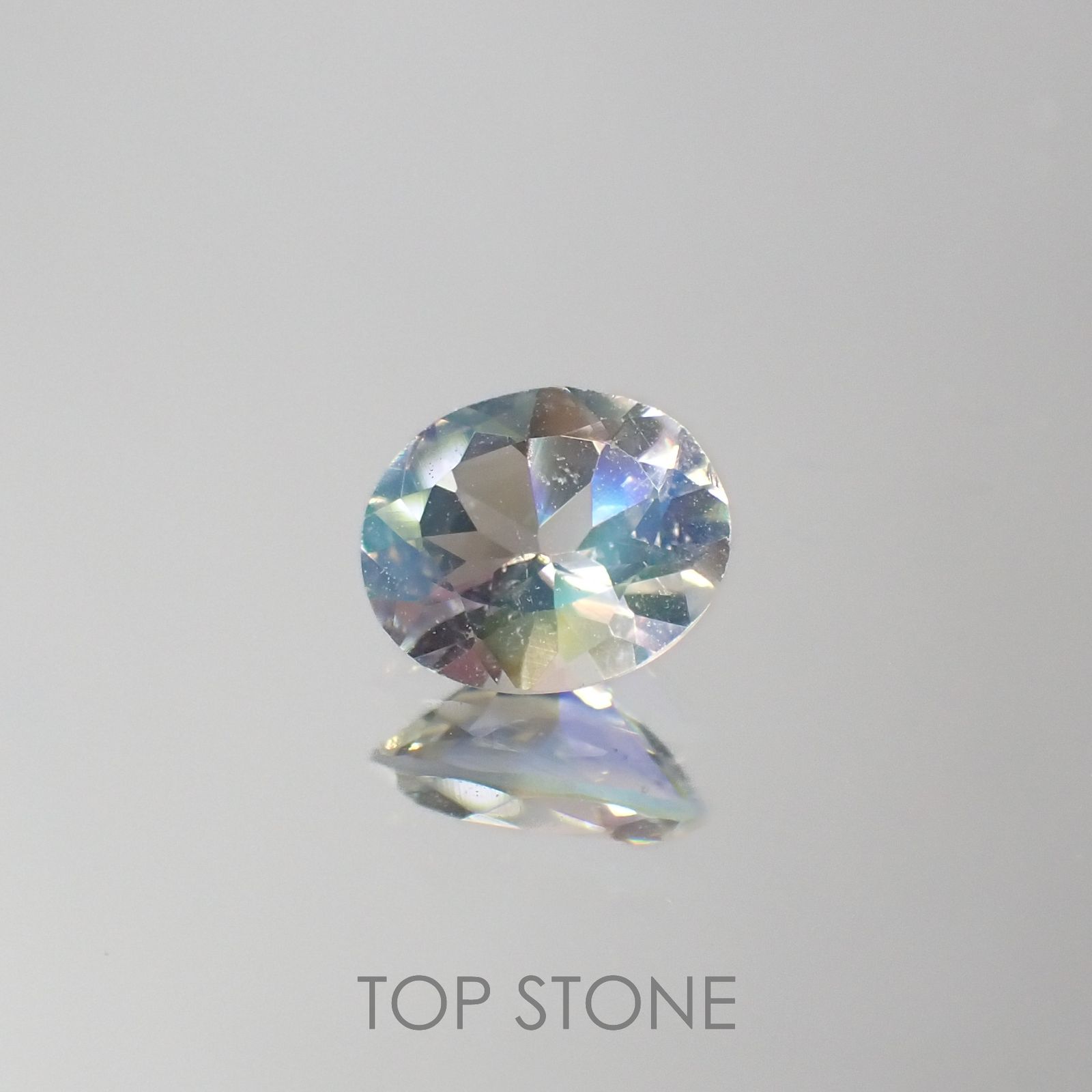 レインボームーンストーン(宝石名ラブラドライト)タンザニア産 0.54ct 識別済[220616645]6.3x5.3mm前後