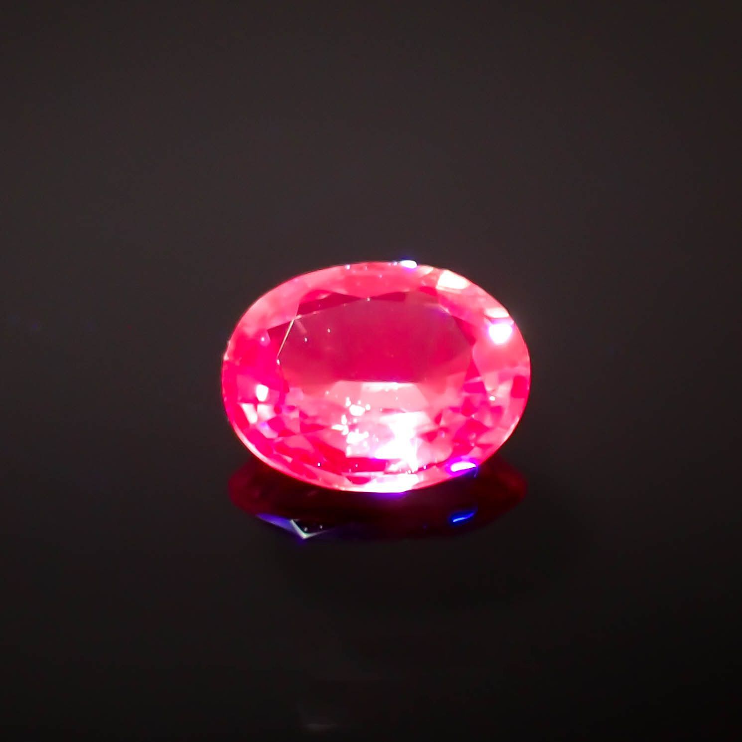 パパラチャサファイア(宝石名サファイア/別名パパラチャ・サファイア)スリランカ産 0.274ct DGL鑑付[230119733]4.3x3.57mm前後
