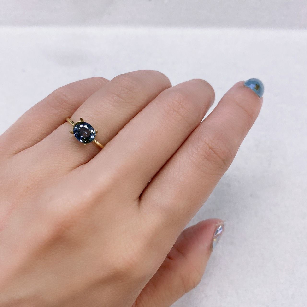 バイカラーサファイア(宝石名バイカラー・サファイア) マダガスカル/スリランカ産 1.32ct 識別済[210812474]7×5.8mm前後