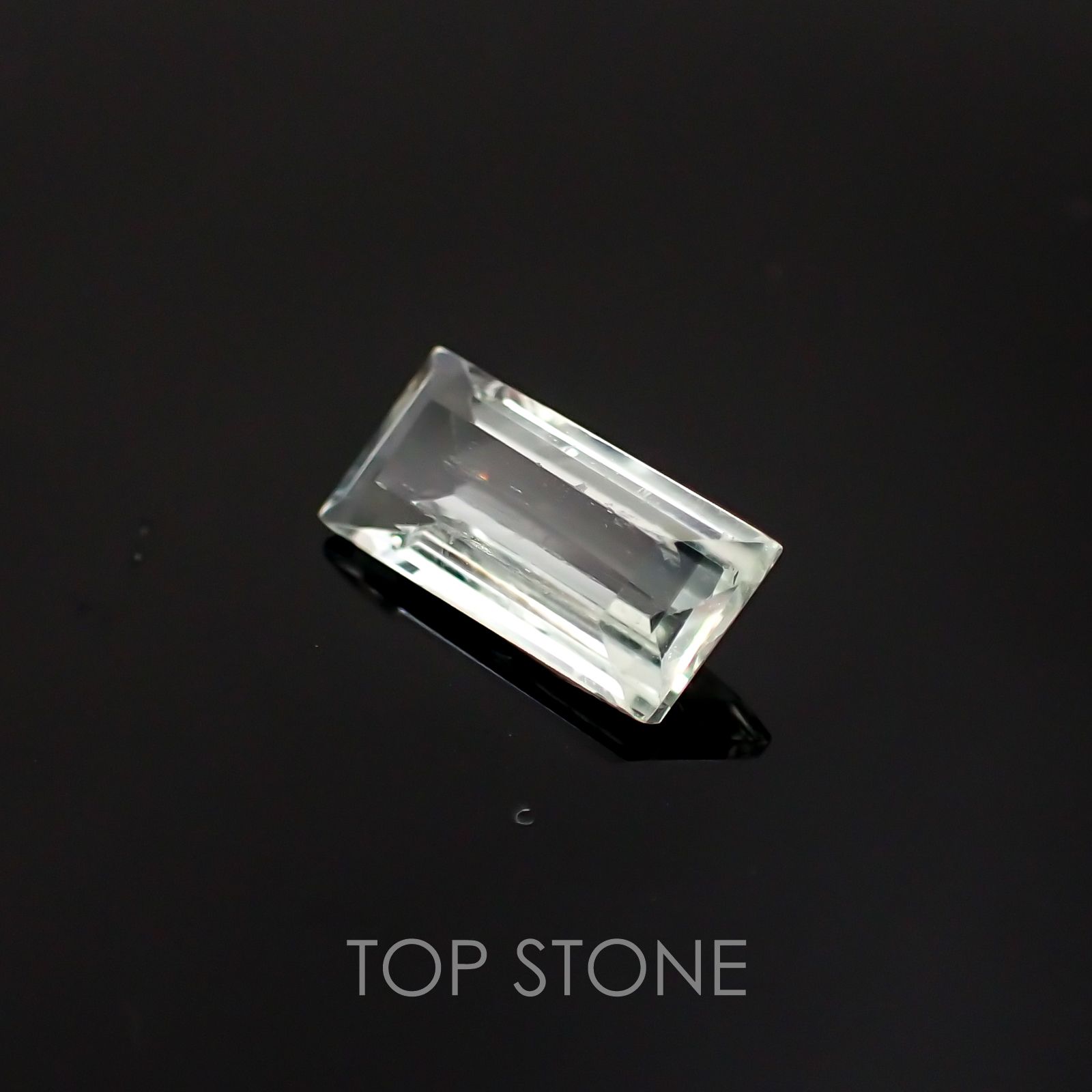 ライムスポジュミン(宝石名スポジュミン) アフガニスタン産 1.85ct 識別済[20128826]10.9×5.1mm前後