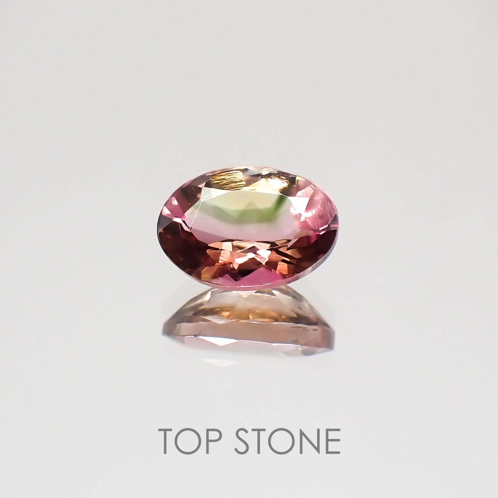 バイカラートルマリン ブラジル産 ルース 0.72ct[21019005]6.8×4.7mm前後
