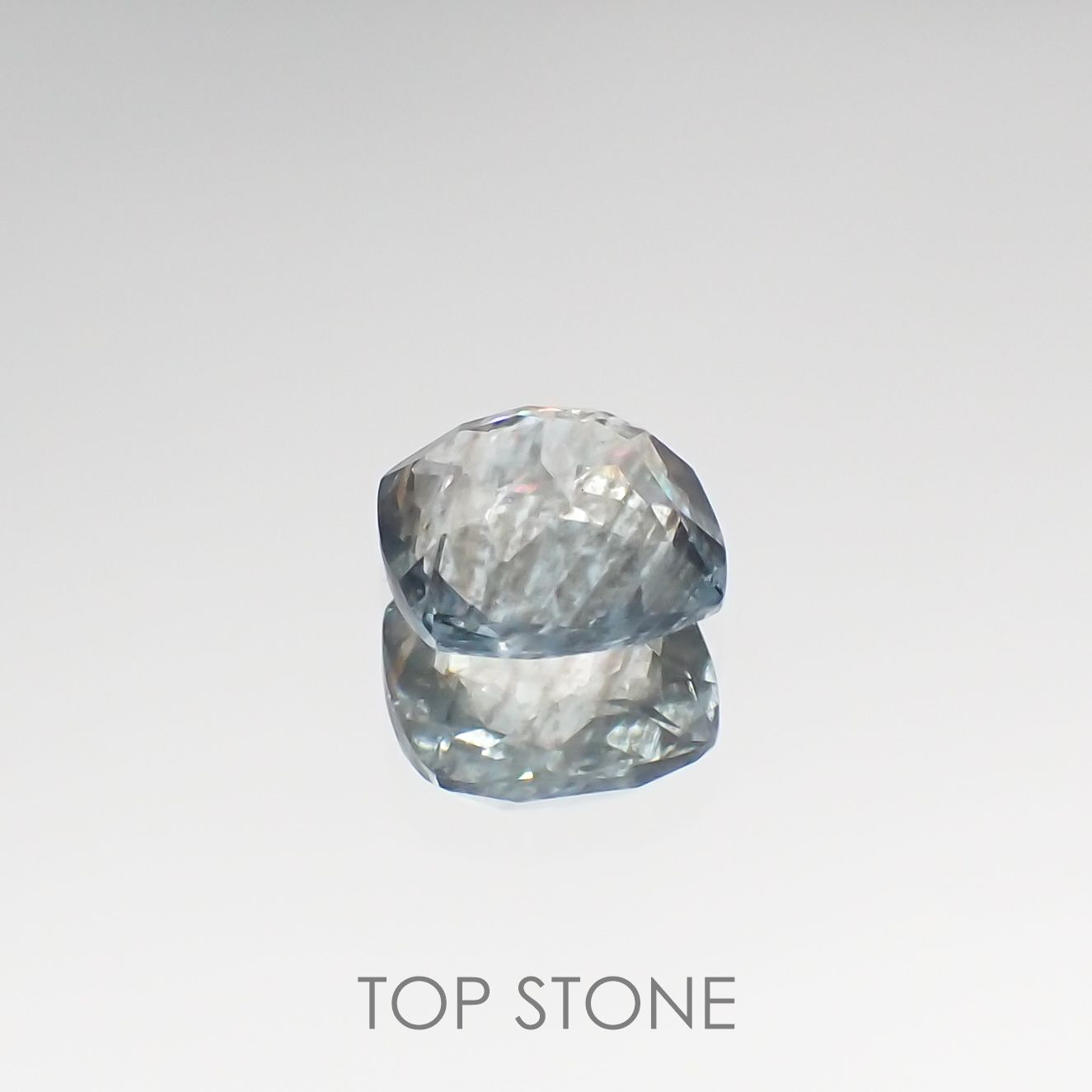 アベンチュリンアクアマリン(宝石名アクアマリン) ナイジェリア産 1.21ct 識別済[210712977]6.9×6.8mm前後