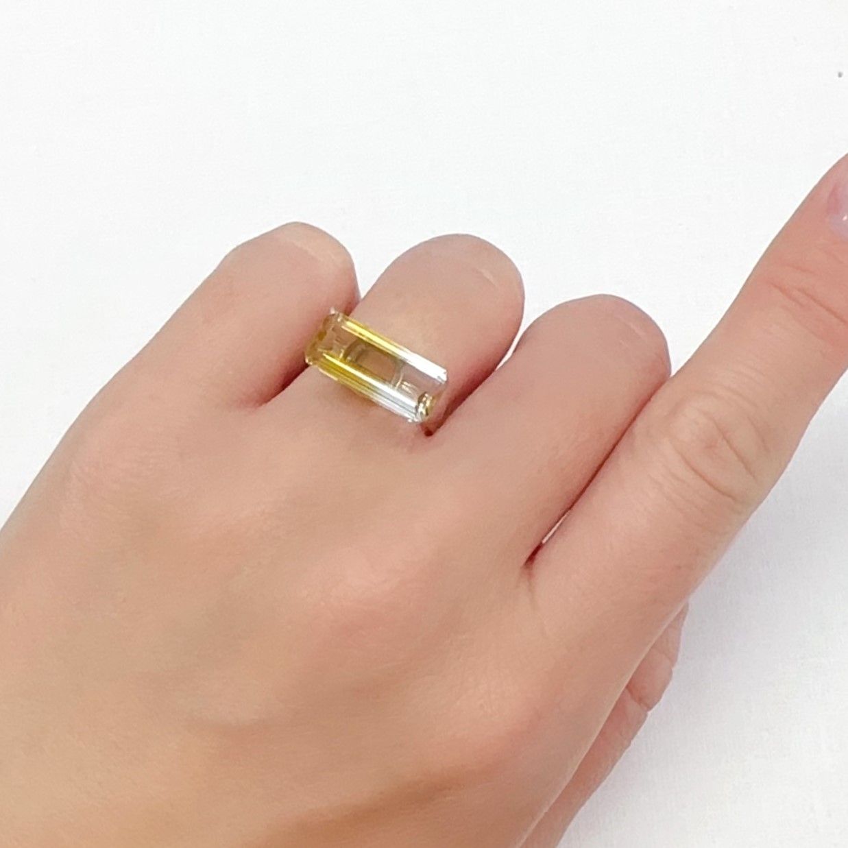 バイカラーシトリン ブラジル・ミナスジェライス州産 4.58ct[240326466]15.8x7.1mm前後