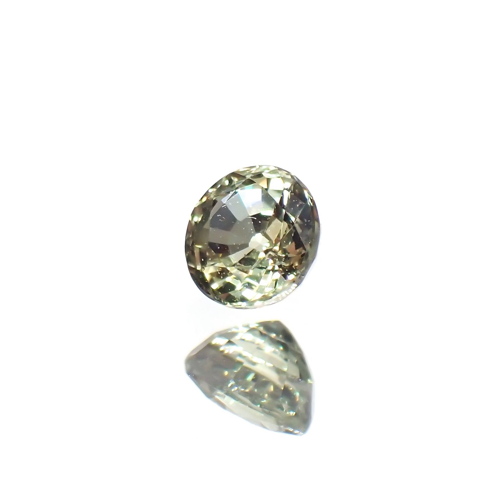 グリーンクリソベリル(宝石名クリソベリル)スリランカ/マダガスカル産 識別済 0.29ct / 3.5x3.5mm前後 [220114470]