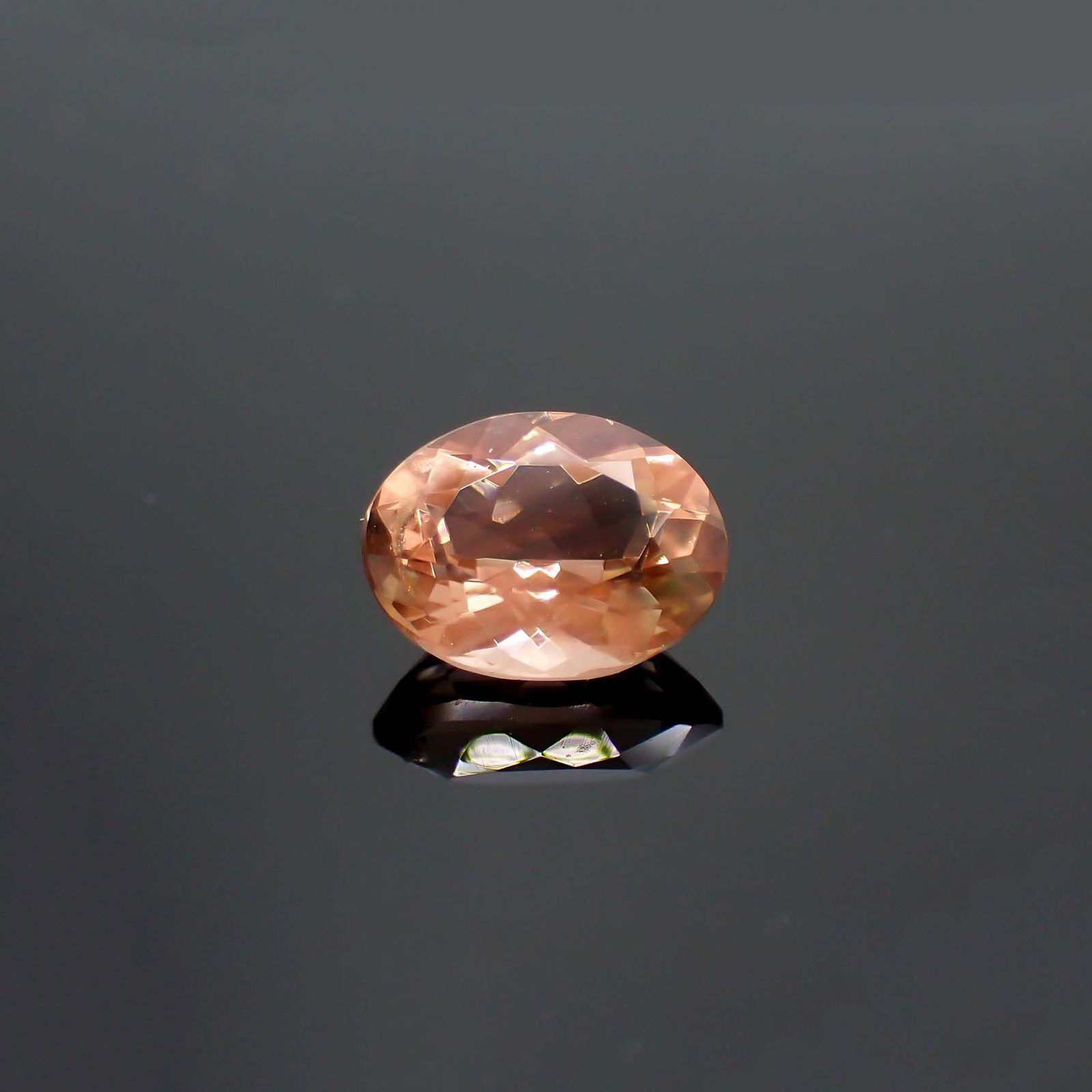 オレゴンサンストーン(宝石名ラブラドライト)アメリカ・オレゴン州産 識別済 1.88ct / 9.3x7.1mm前後 [230722703]