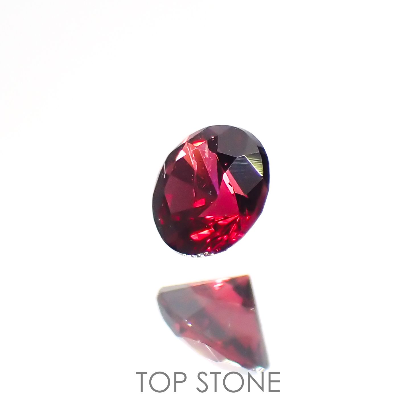 レッドスピネル(宝石名レッド・スピネル)タンザニア産 0.11ct 識別済[220114317]2.8x2.8mm前後