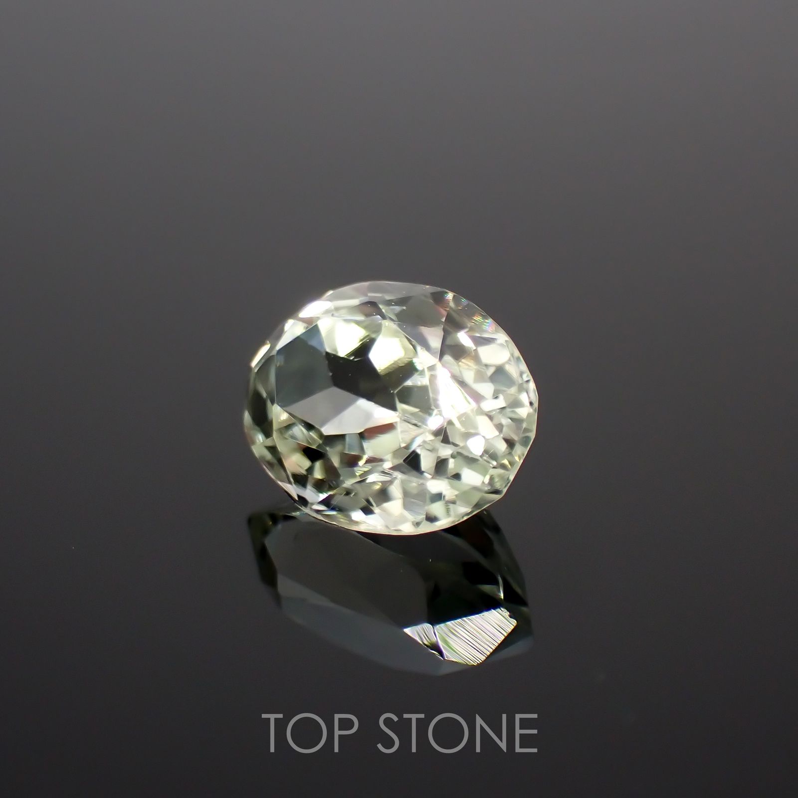 シリマナイト(宝石名シリマナイト)インド産 1.5ct 識別済[211113698]7.9x6.1mm前後