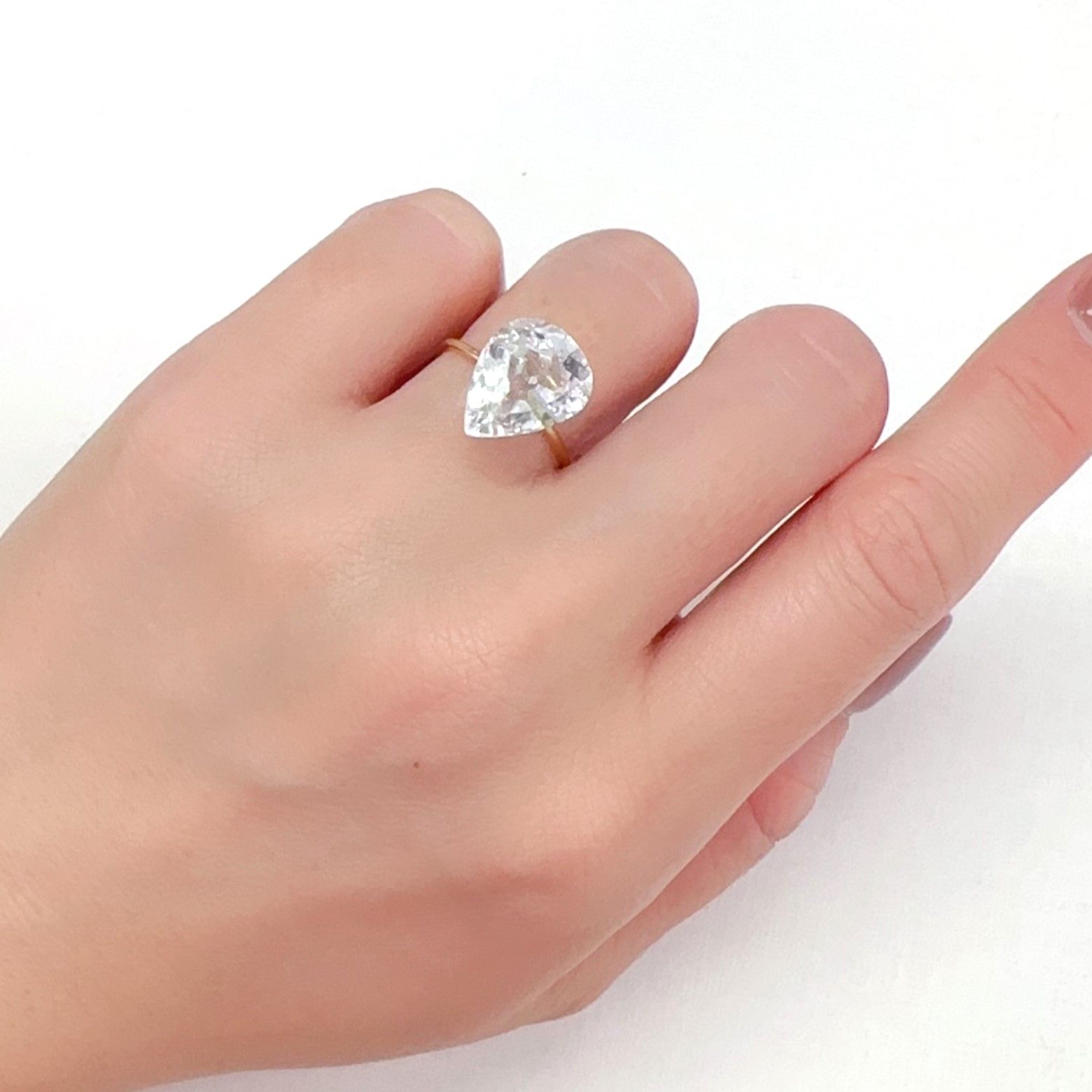 アパタイトイントパーズ(宝石名アパタイト イン トパーズ)ブラジル産 7.46ct 識別済[240225925]13.1x10.4mm前後