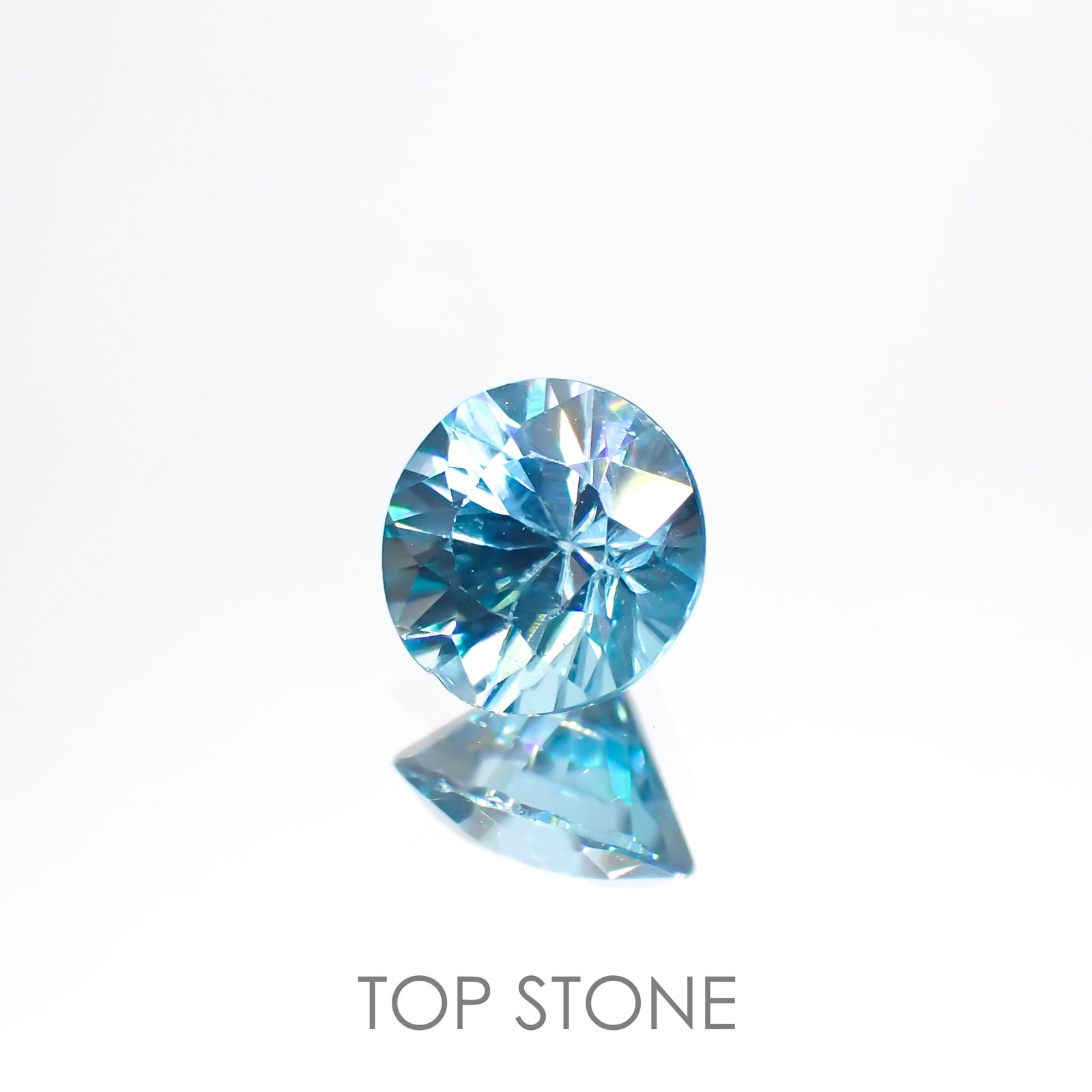 ブルージルコン(宝石名ジルコン) カンボジア産 1.03ct 識別済[20063099]5.6×5.6mm前後