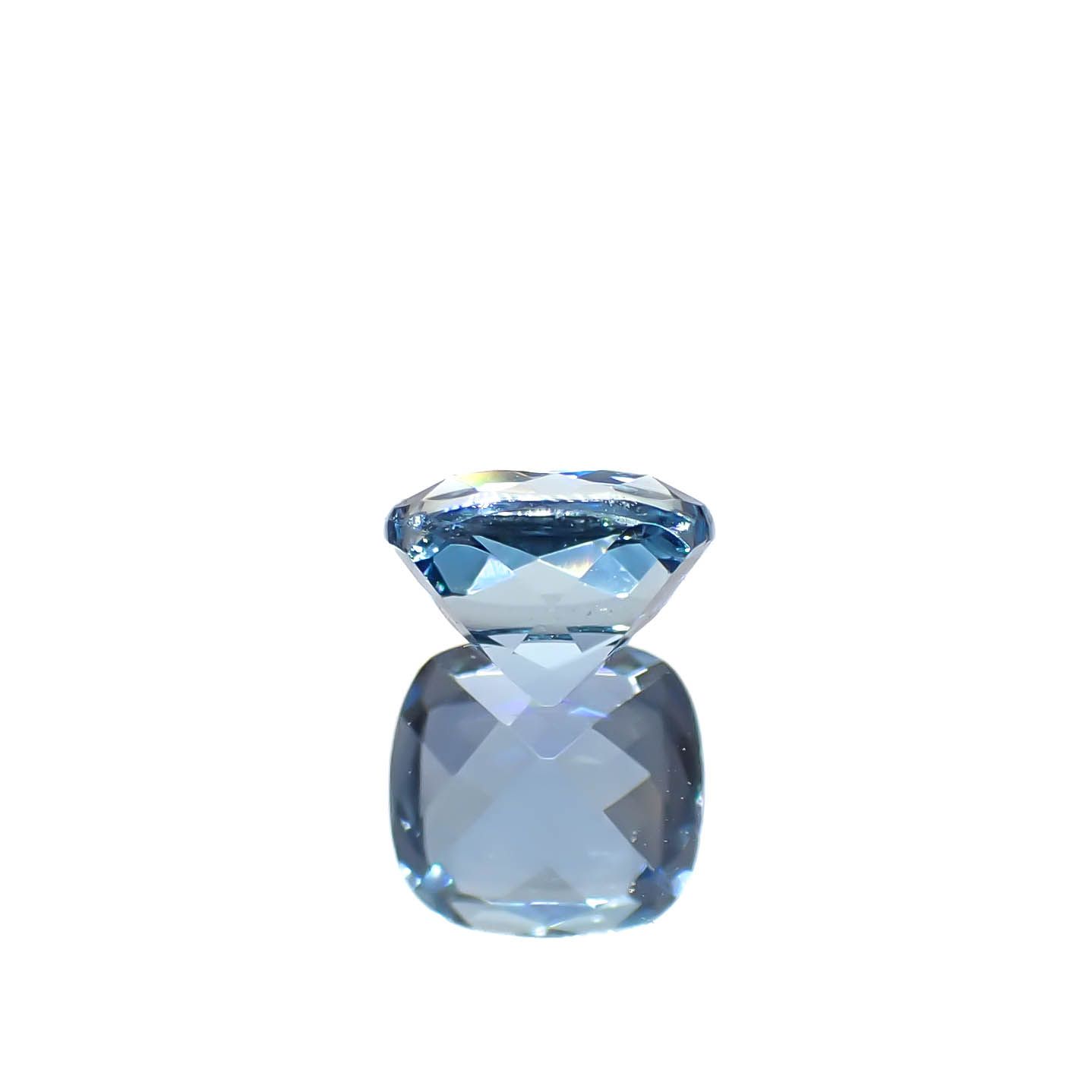 タトゥーアクアマリン ブラジル・ミナスジェライス州タトゥー鉱山産 0.71ct[240929125]5.7x5.4mm前後