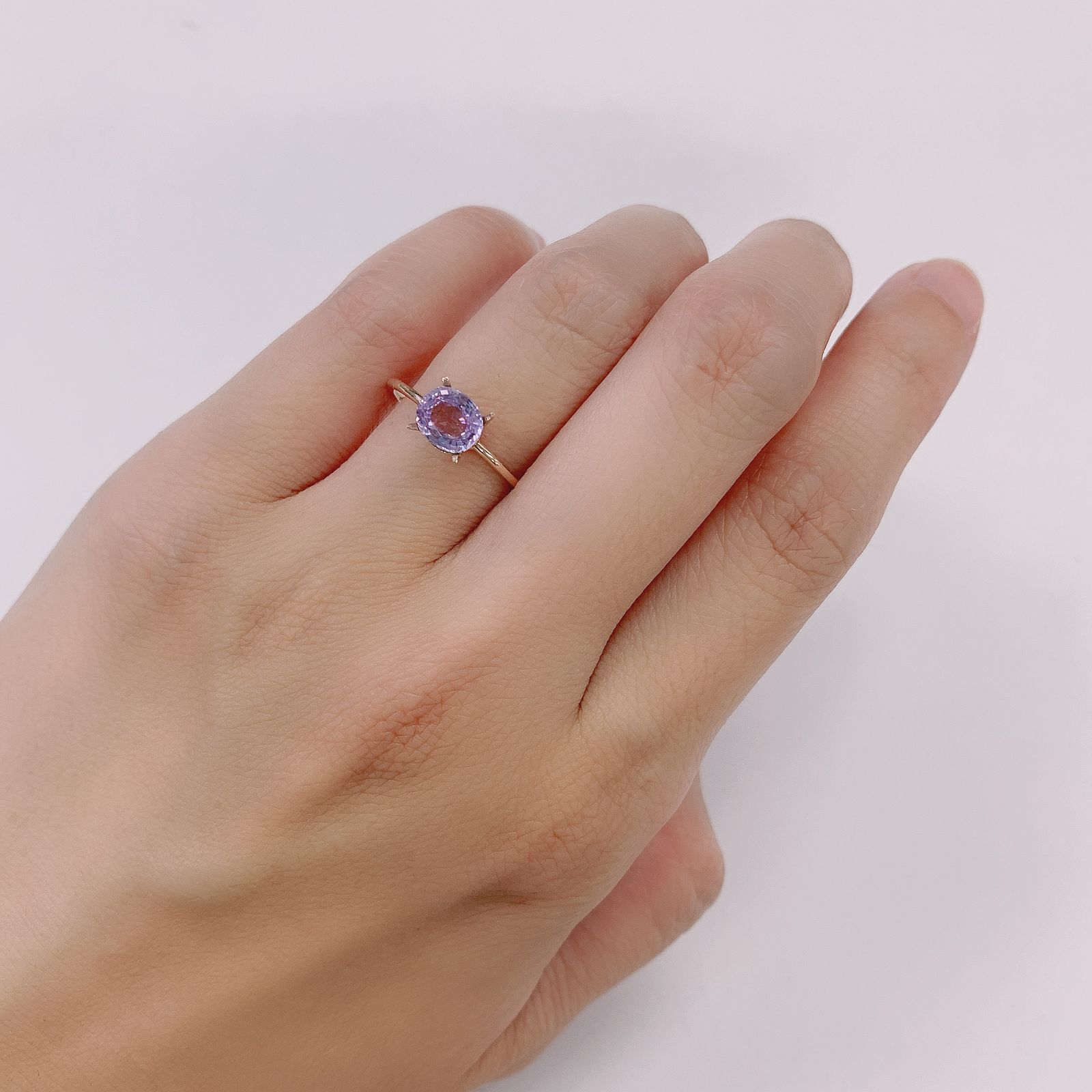 ラベンダーサファイア(宝石名サファイア) マダガスカル/スリランカ産 0.90ct 識別済[210912508]6.2×5.4mm前後