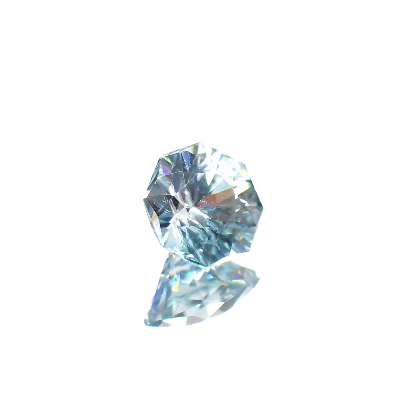 ◇オクタゴンカット◇アイスブルージルコン(宝石名ジルコン)カンボジア産 0.77ct 識別済[220716827]4.9x4.9mm前後
