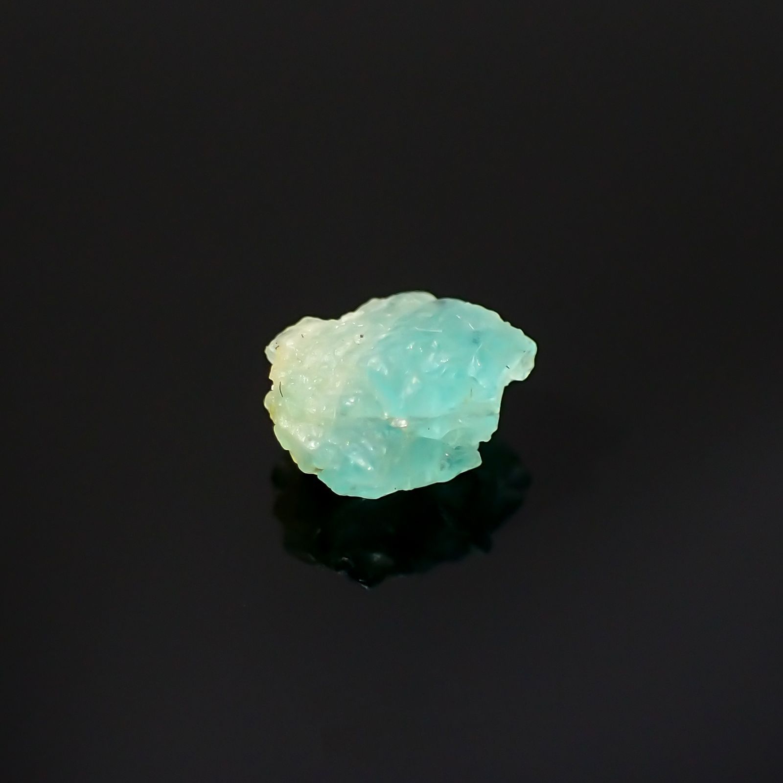 パライバトルマリン 原石 ブラジル・パライバ州バターリャ鉱山産 0.58ct[220516001]5.5x5.1mm前後