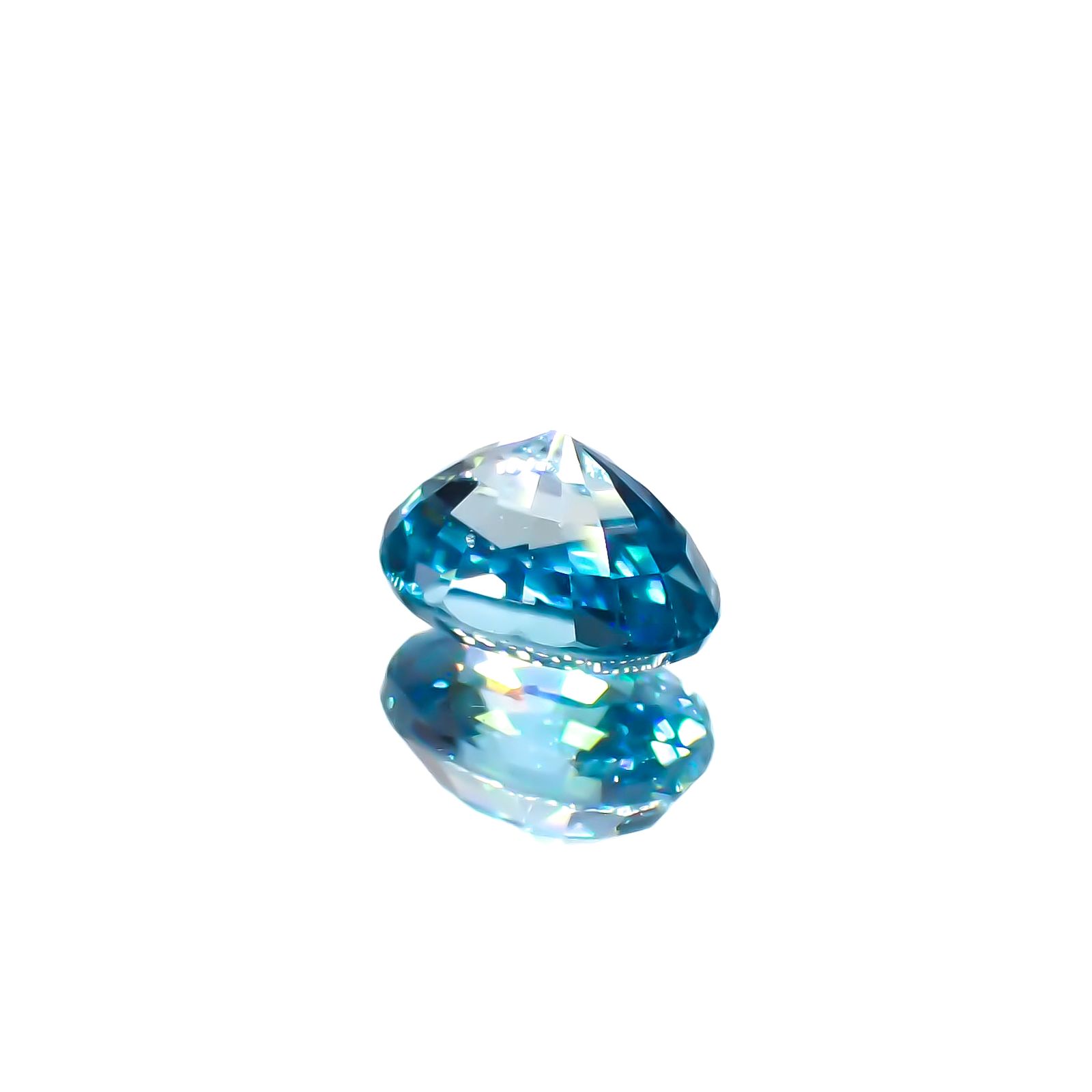ブルージルコン(宝石名ジルコン)カンボジア産 0.94ct 識別済[230823036]6.1x4.1mm前後