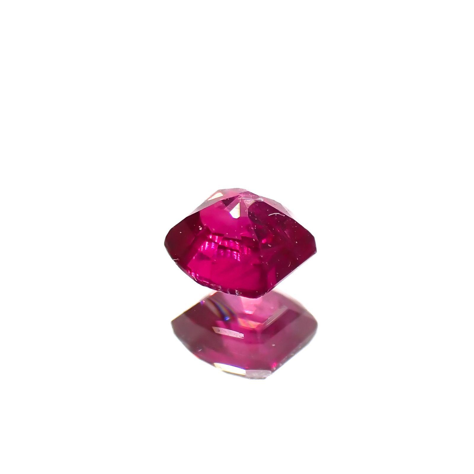 ルビー モザンビーク/ビルマ産 0.18ct[220616213]2.8x2.7mm前後