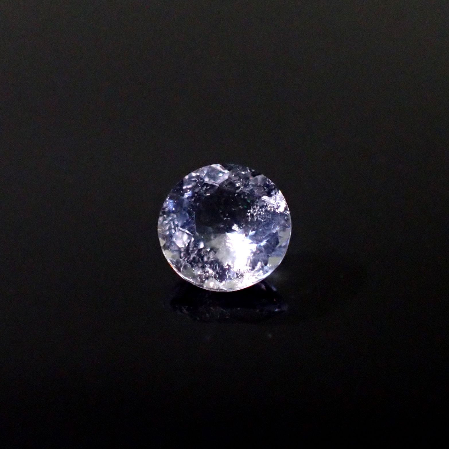 テネブレッセンススキャポライト アフガニスタン産 0.50ct[240928917]5.6x5.5mm前後