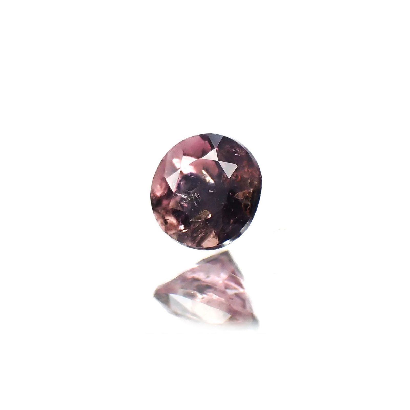 ウィンザーサファイア(宝石名サファイア)タンザニア・ウィンザー産 識別済 0.23ct / 3.5x3.5mm前後 [220817395]