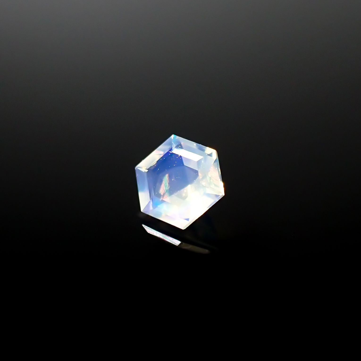 ◇ヘキサゴンカット◇エチオピアオパール エチオピア産 0.12ct[240226209]3.6x3.5mm前後