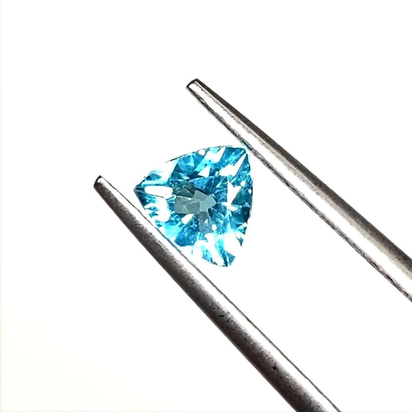 アパタイト(宝石名アパタイト) マダガスカル産 0.46ct 識別済