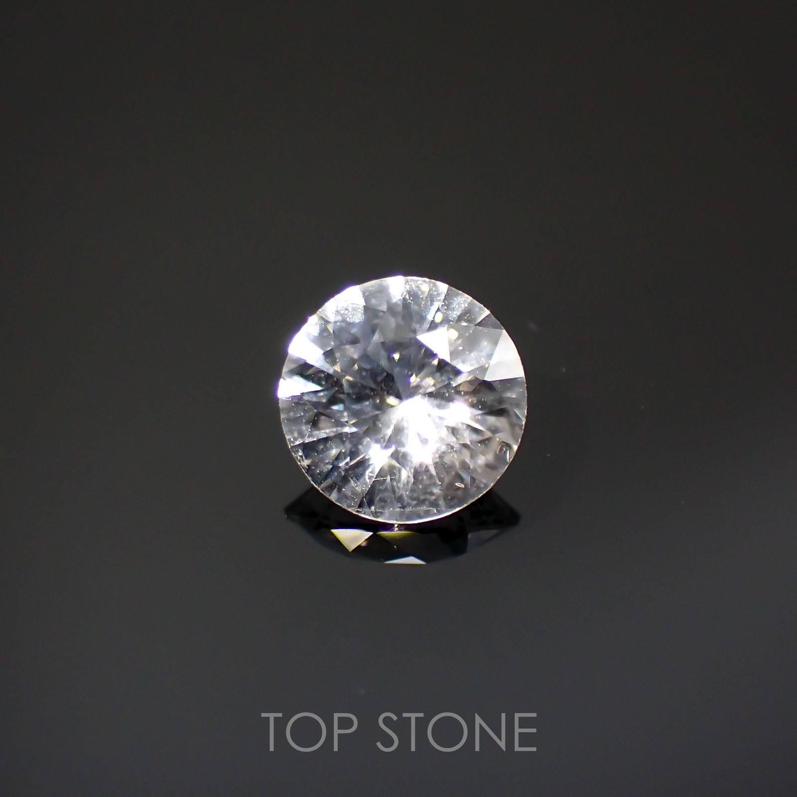 フェナカイト(宝石名フェナカイト)ブラジル産 0.83ct 識別済[220115167]6.5x6.5mm前後