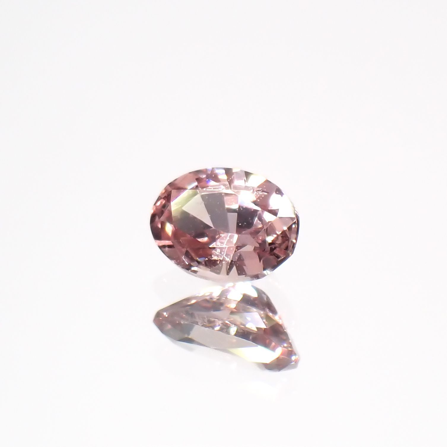 パパラチャサファイア(宝石名サファイア/別名パパラチャ・サファイア)スリランカ産 0.126ct ソ付(日独)[221219642]3.53x2.57mm前後
