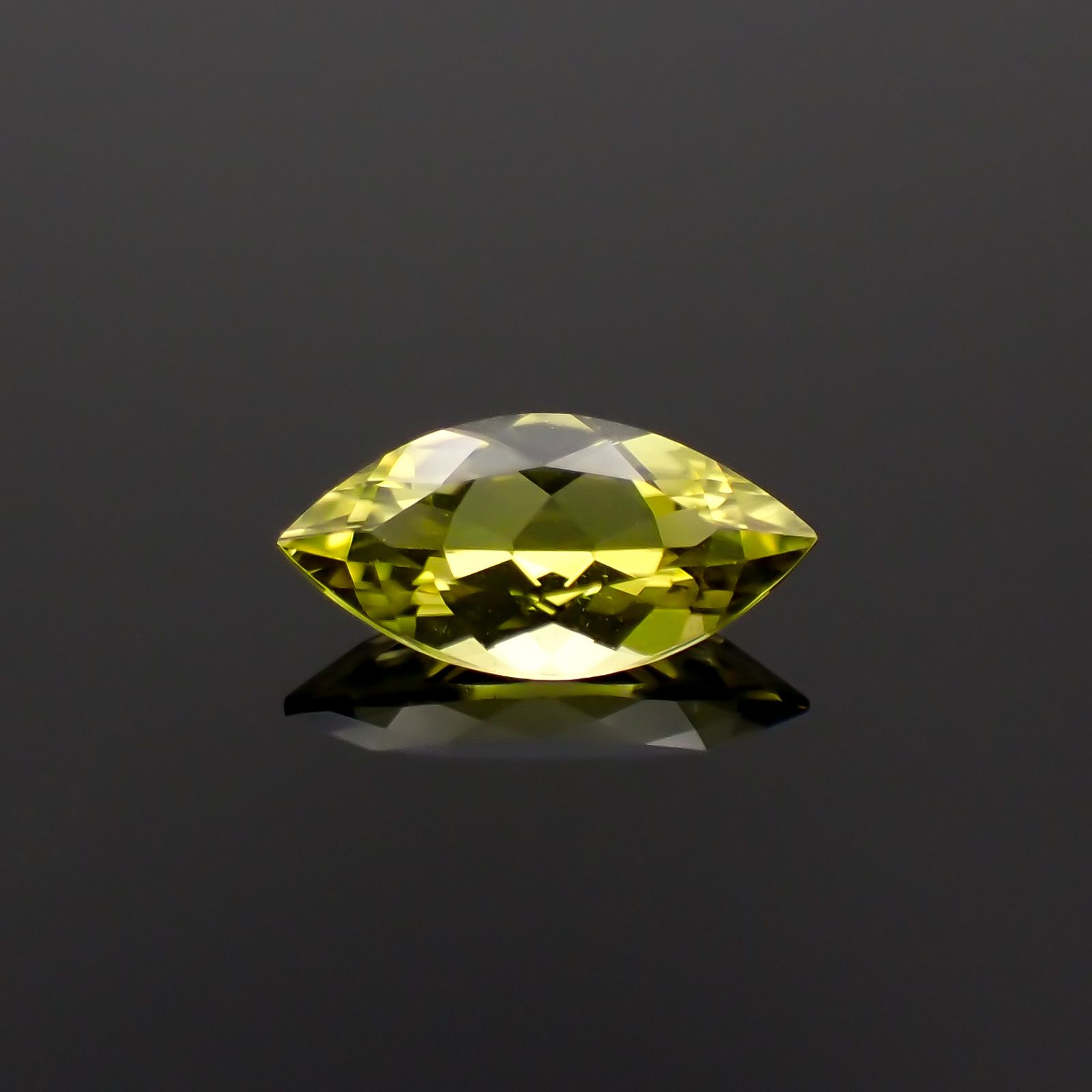 カナリートルマリン ザンビア・カナリー鉱山産 0.31ct[230823145]7x3.5mm前後