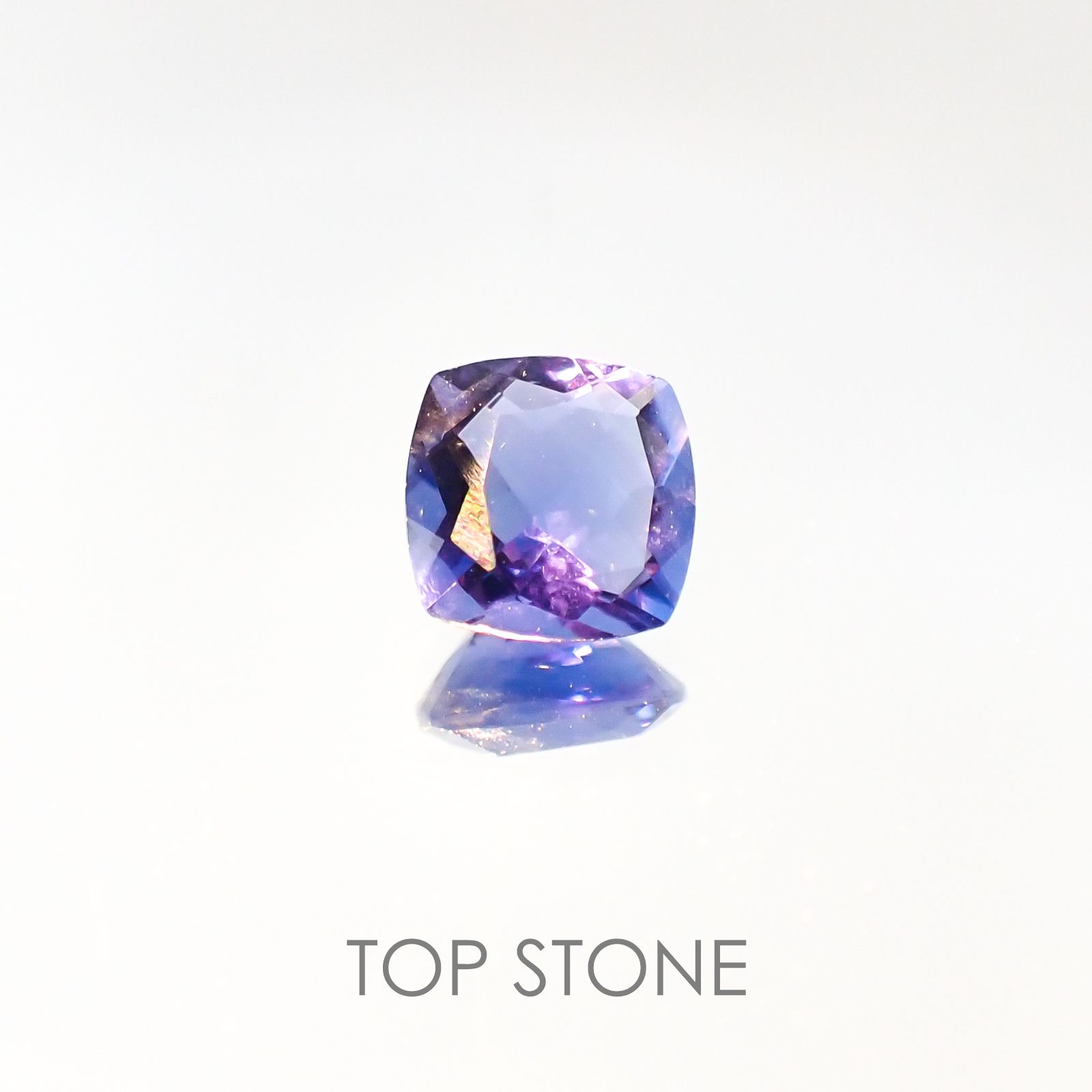 カラーチェンジフローライト ブラジル産 ルース 0.98ct[20095832]6.2×6.2mm前後